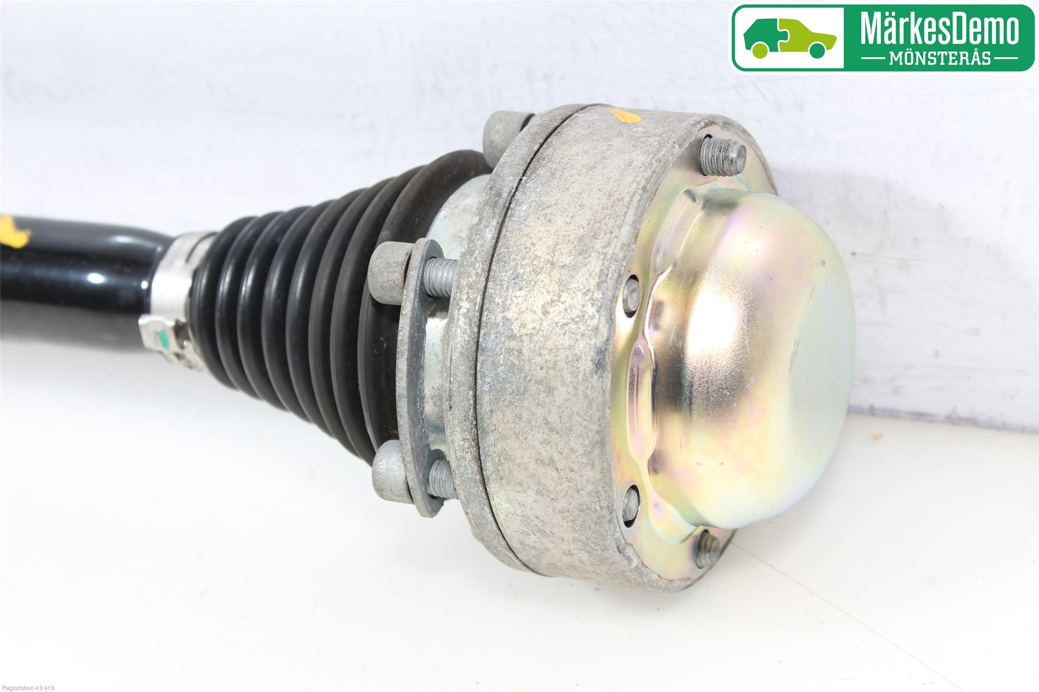 Audi A4/S4 B9 16-19 Drivaxel Bak Höger