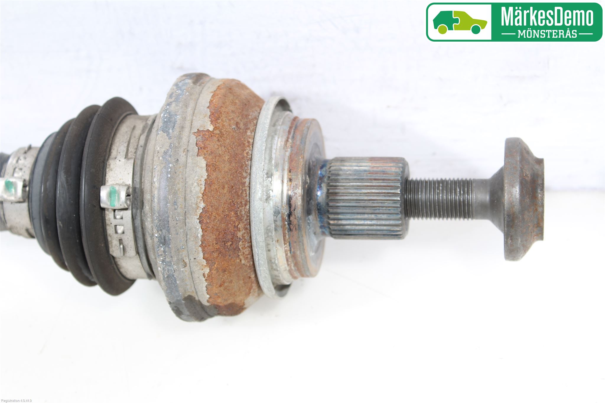 Audi A4/S4 B9 16-19 Drivaxel Bak Vänster