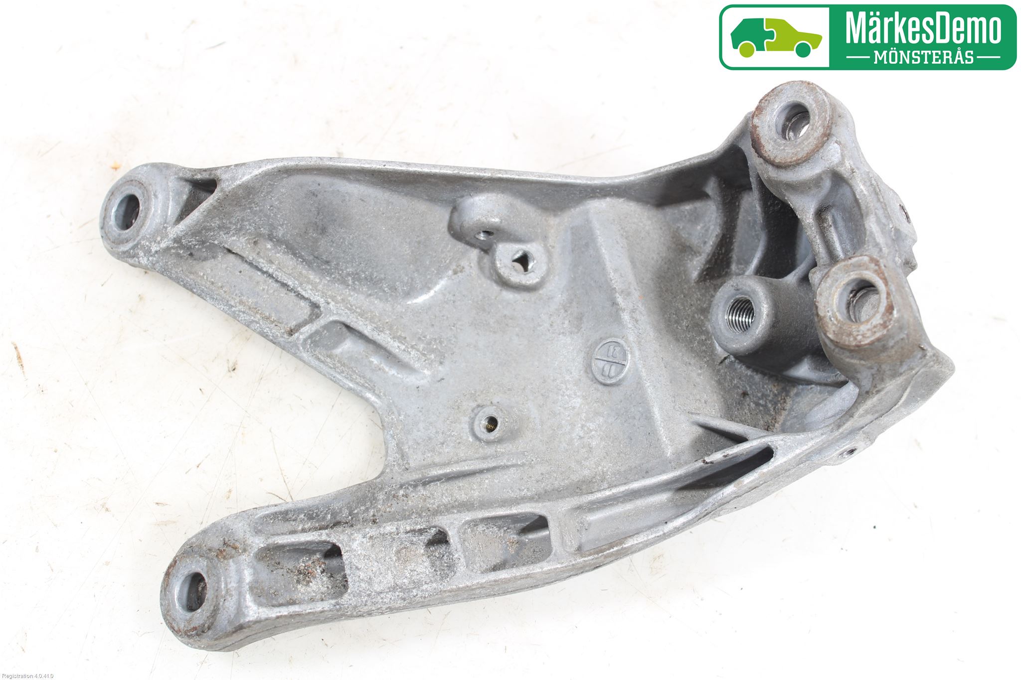 Audi A6/S6 4G 11-18 Motorfäste