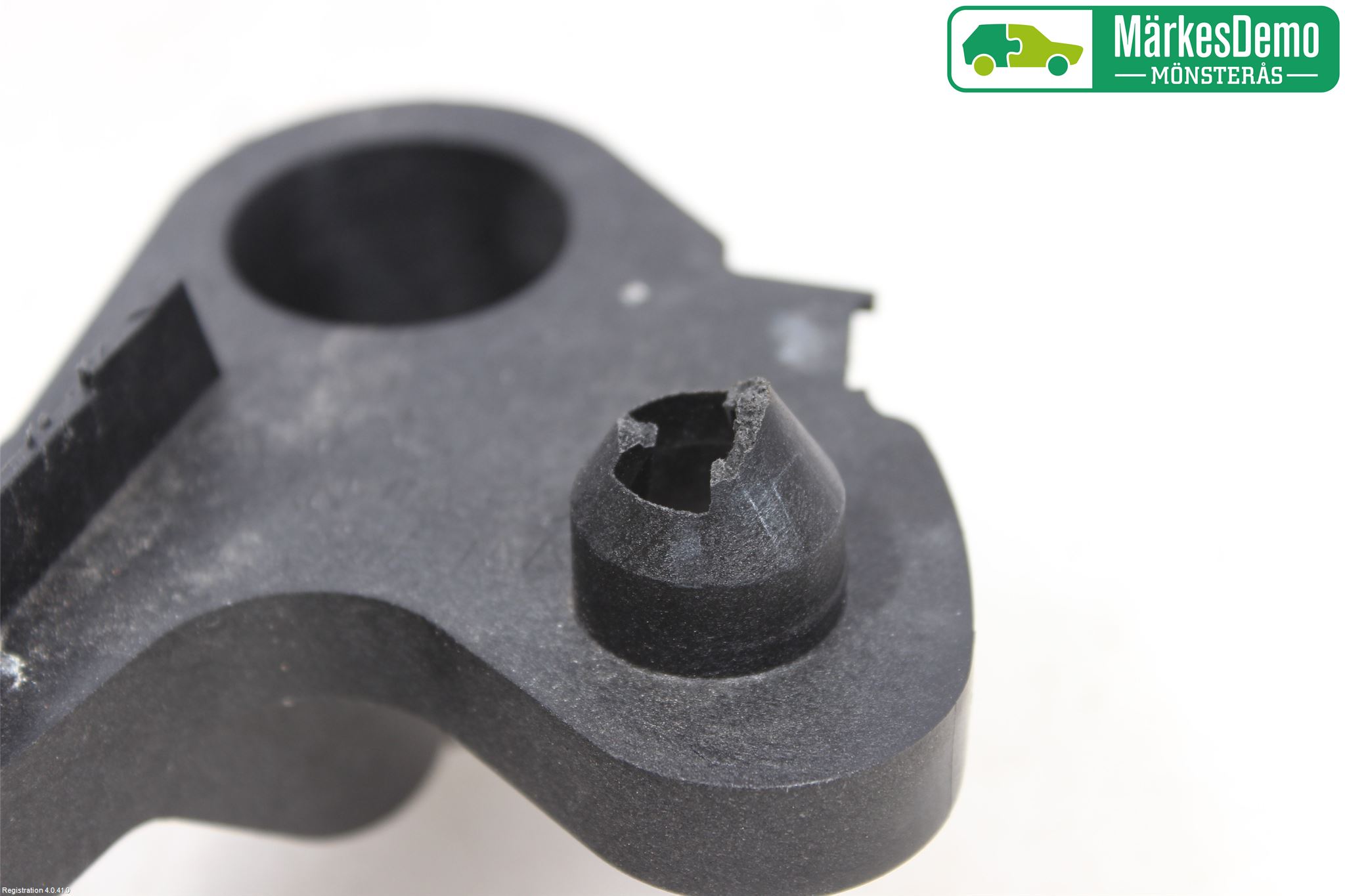 Skoda SUPERB 16-24 Batterilåda-Fäste-Hållare