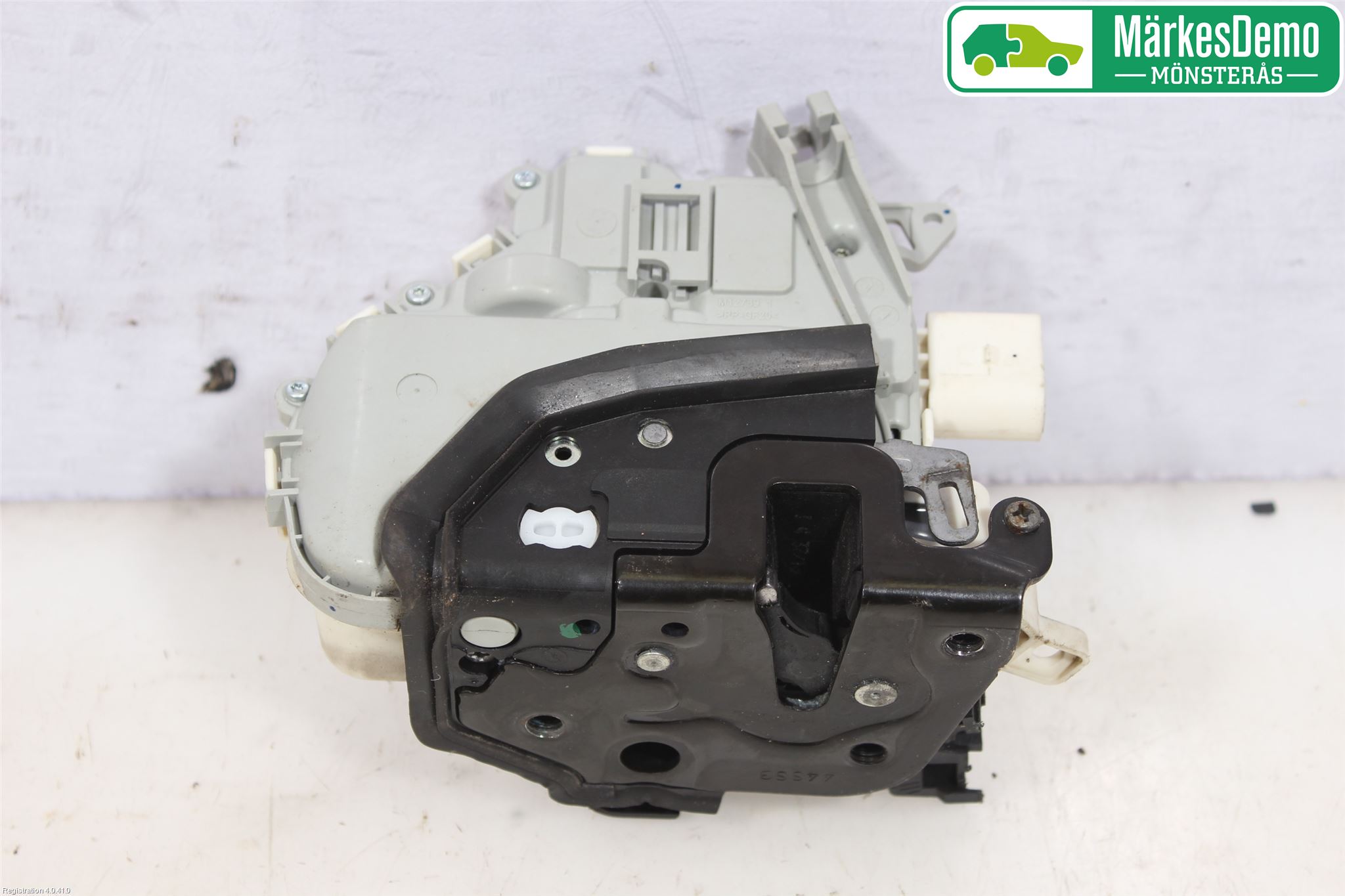 Audi A6 ALLROAD 12-18 Låskista-Dörrlås