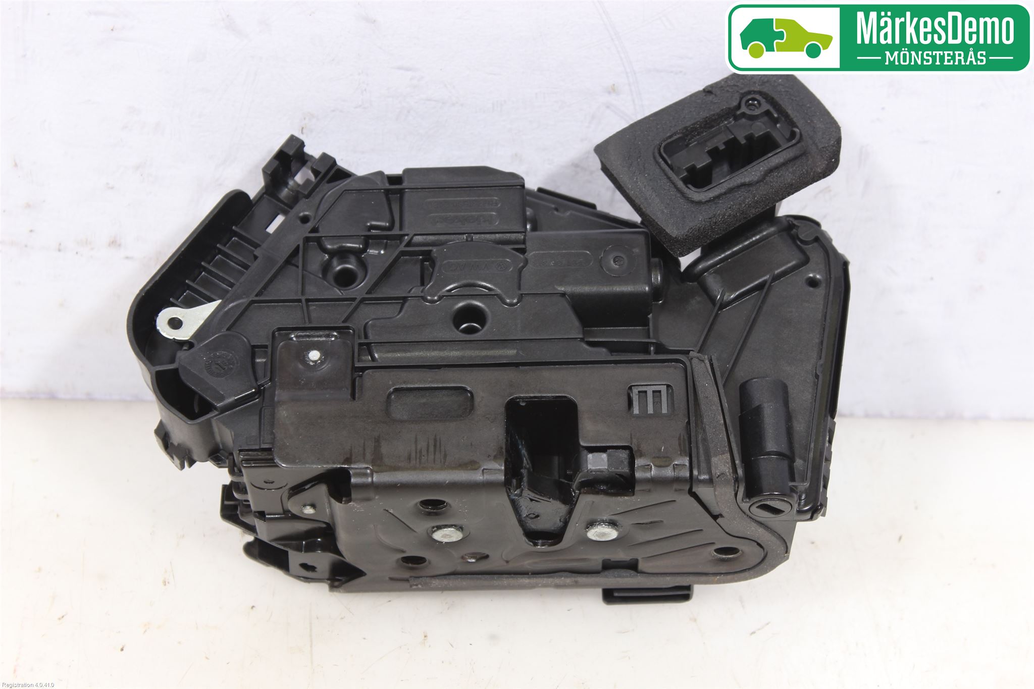 Skoda SUPERB 16-24 Låskista-Dörrlås