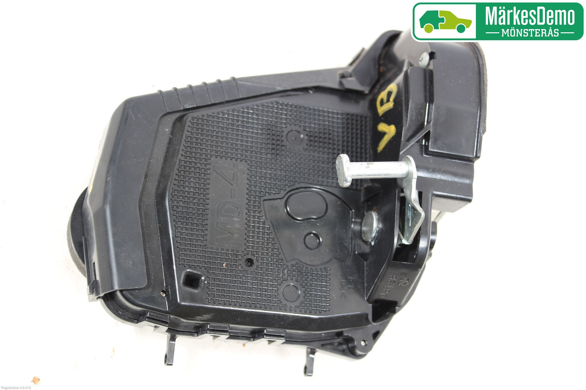 Toyota YARIS XP90 06-11 Låskista-Dörrlås