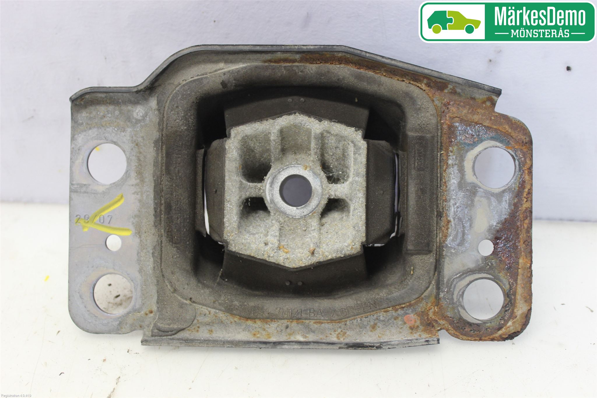 Ford MONDEO 07-15 Framvagn Fäste-Kudde