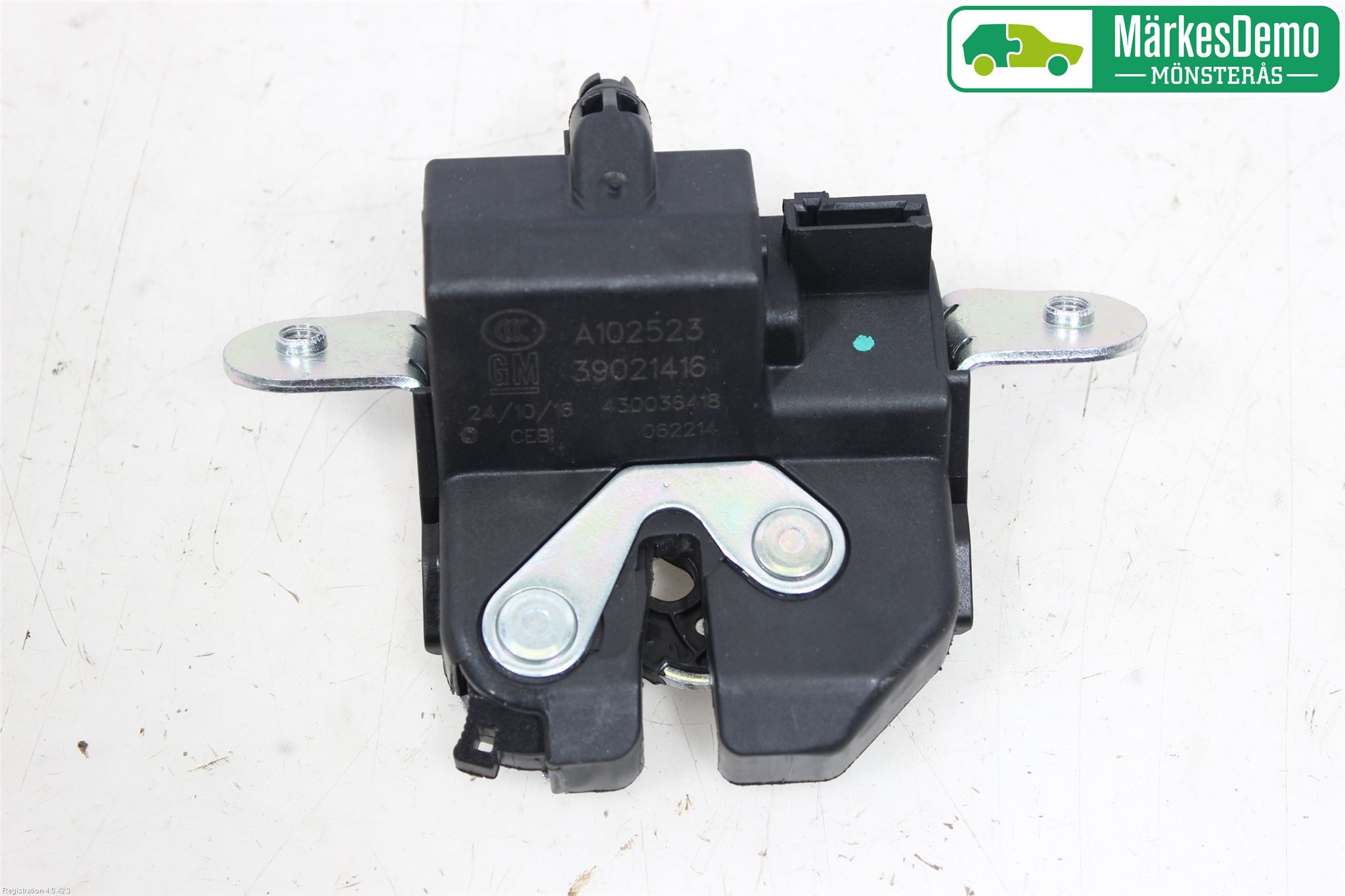 Opel ASTRA K 16-22 Låskista Baklucka