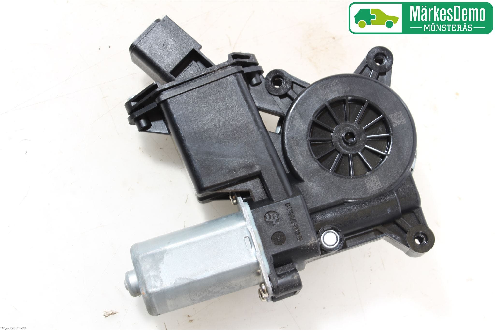 Opel ASTRA K 16-22 Fönsterhissmotor