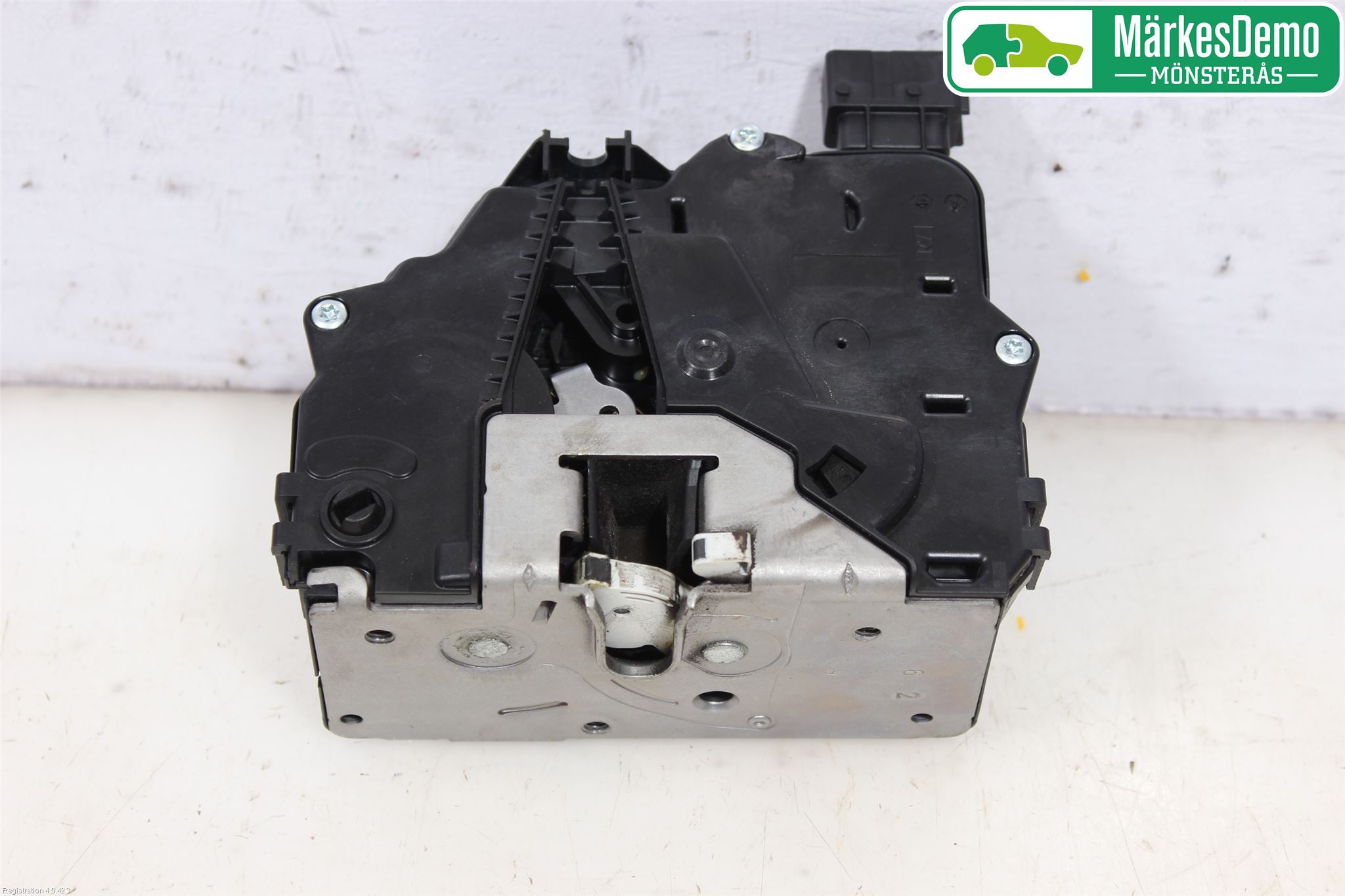 Opel CORSA E 15-19 Låskista-Dörrlås