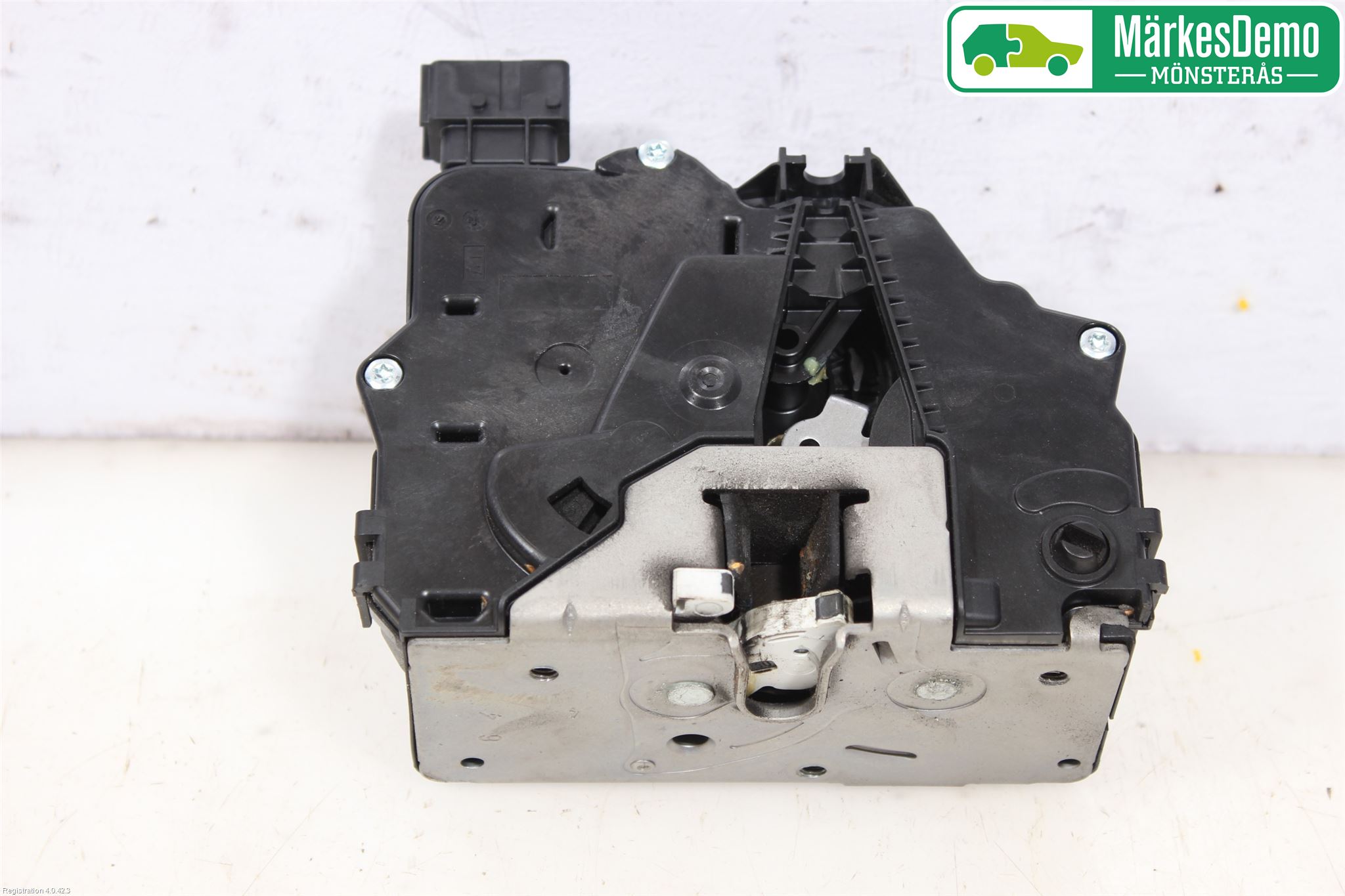 Opel CORSA E 15-19 Låskista-Dörrlås