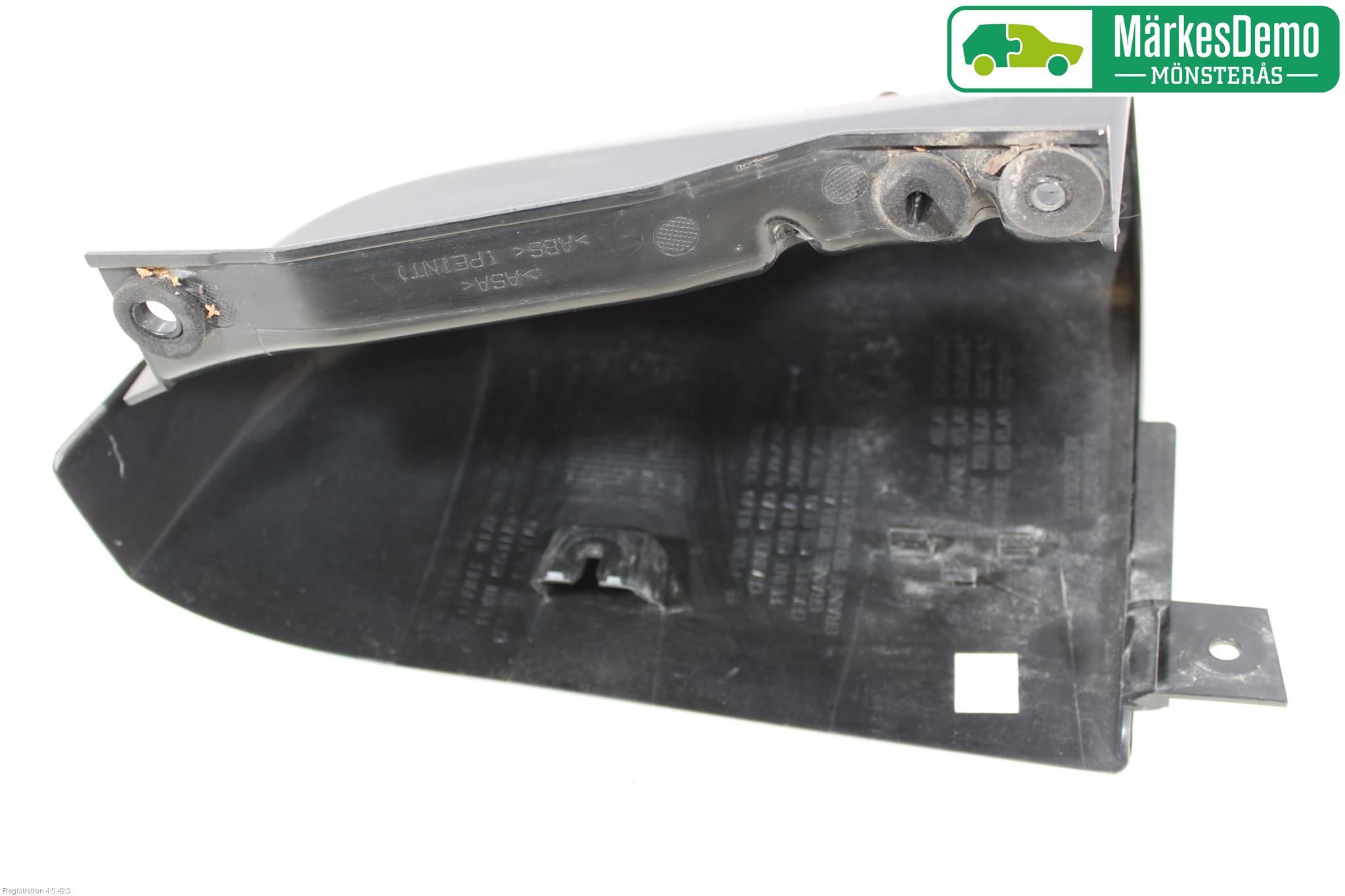 Opel VIVARO 15-19 Bakljussarg