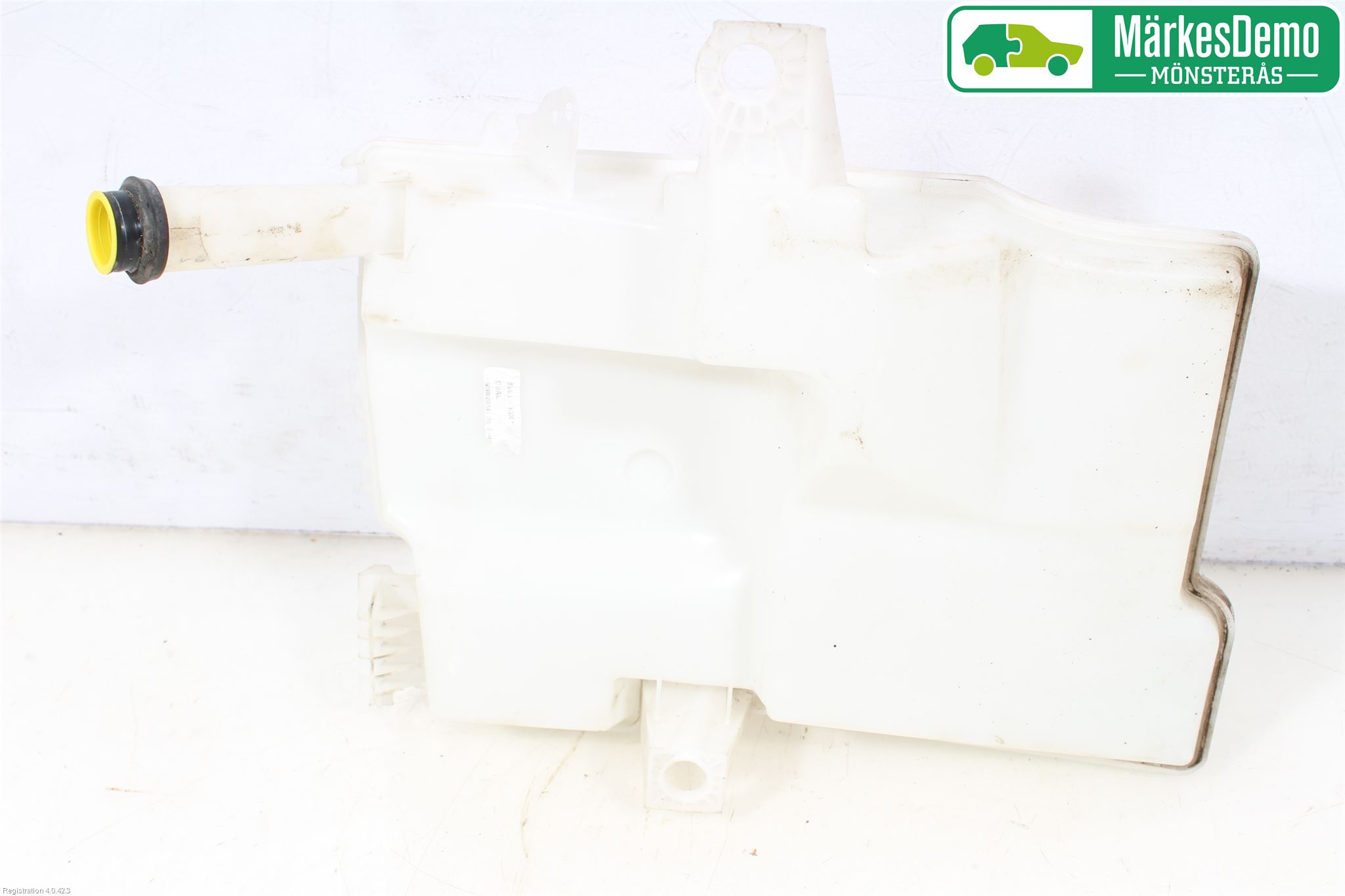 Ford FOCUS 11-14 Spolartank Vindruta-Strål