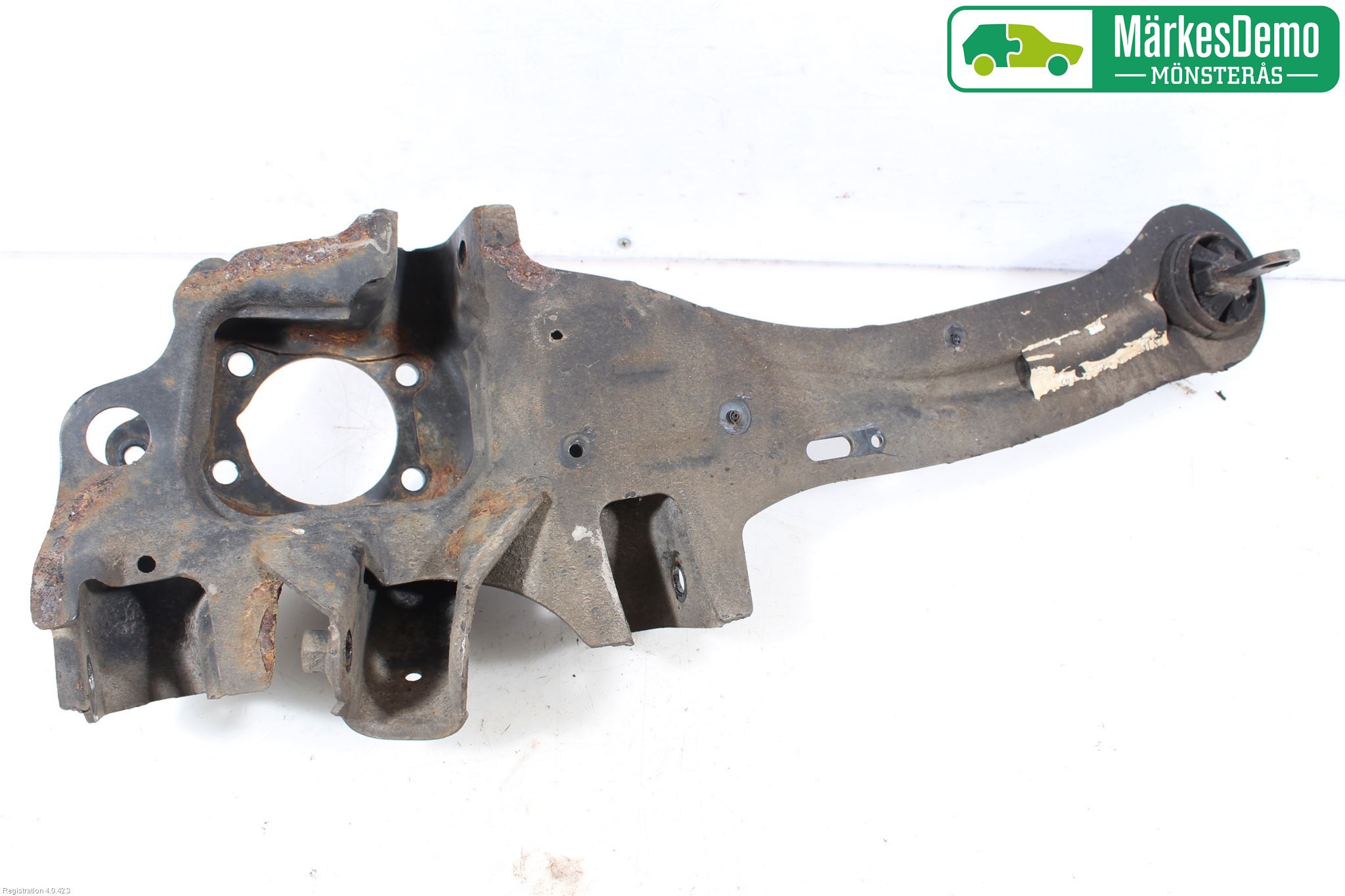 Ford FOCUS 11-14 Hjullagerhus-Spindel Vä B