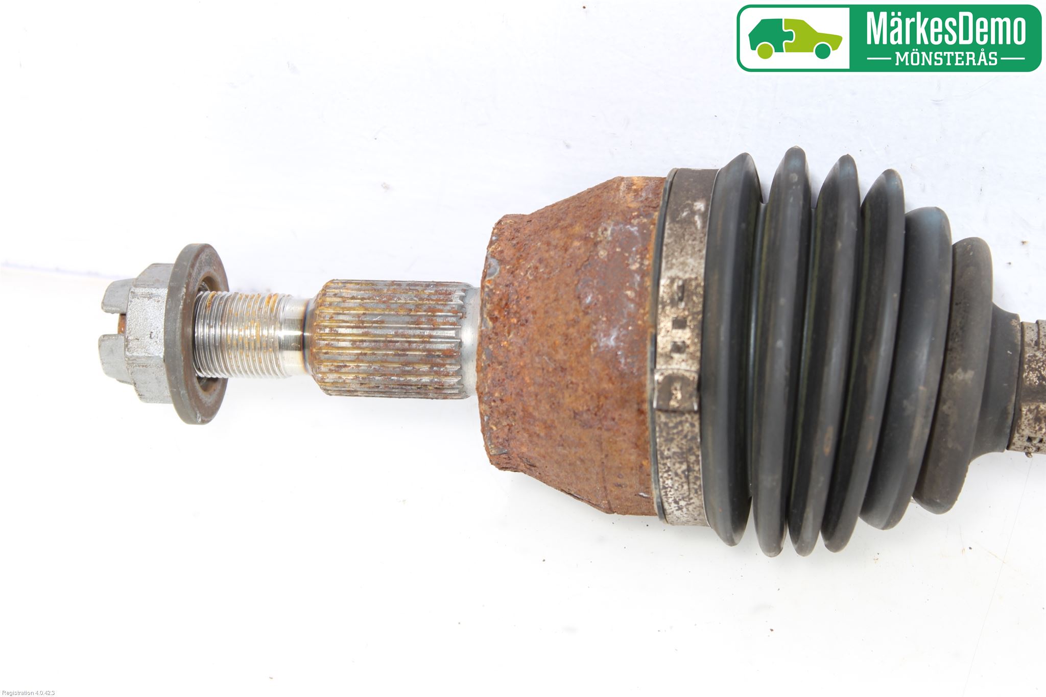 Ford FOCUS 11-14 Drivaxel Fram Höger