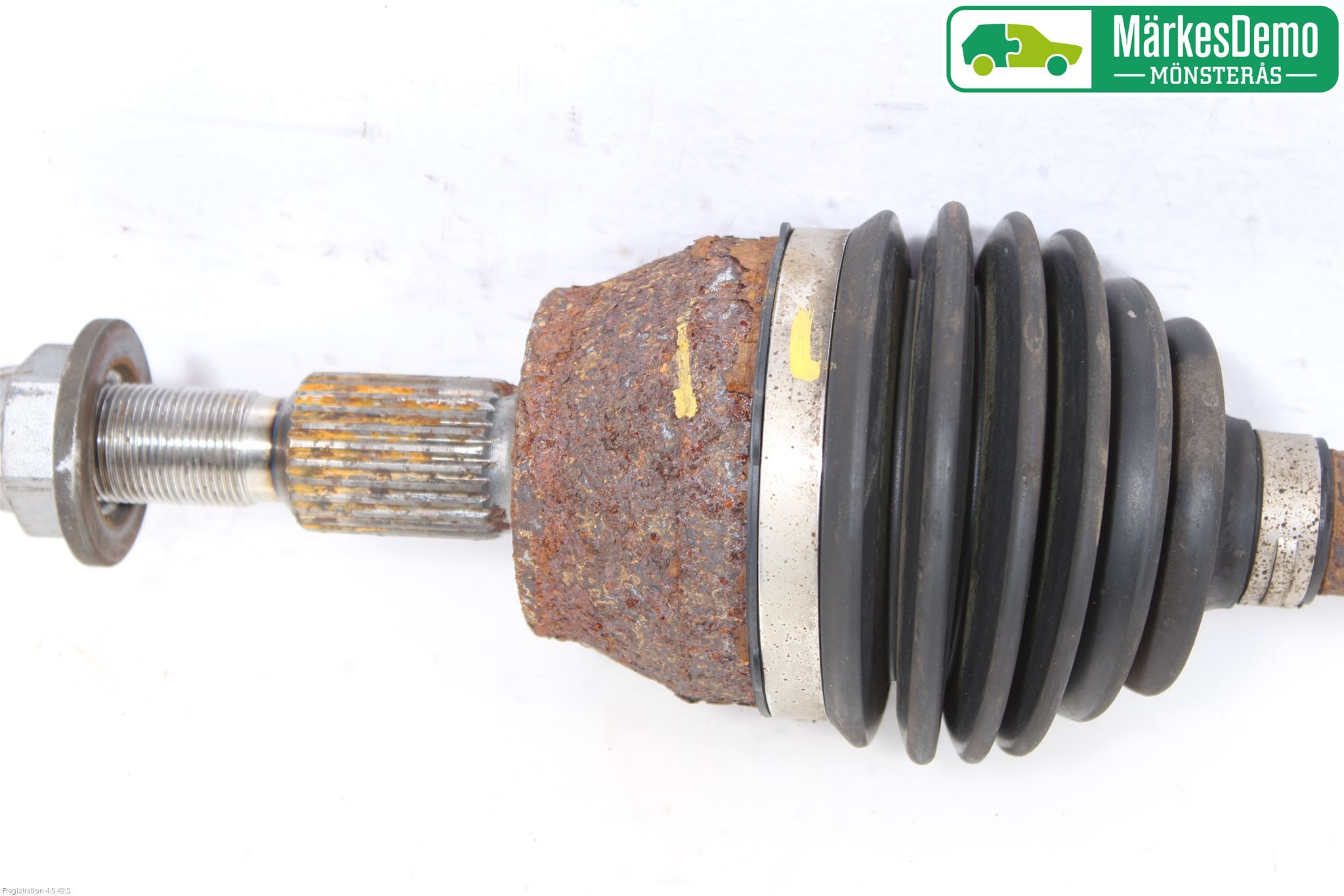 Ford FOCUS 11-14 Drivaxel Fram Vänster