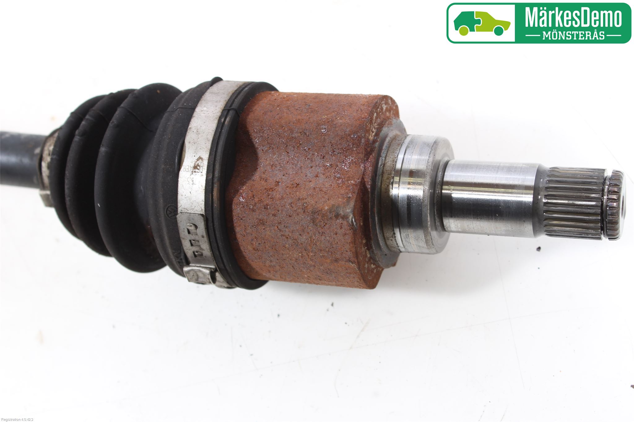 Volkswagen VW UP! / E-UP! Drivaxel Fram Vänster