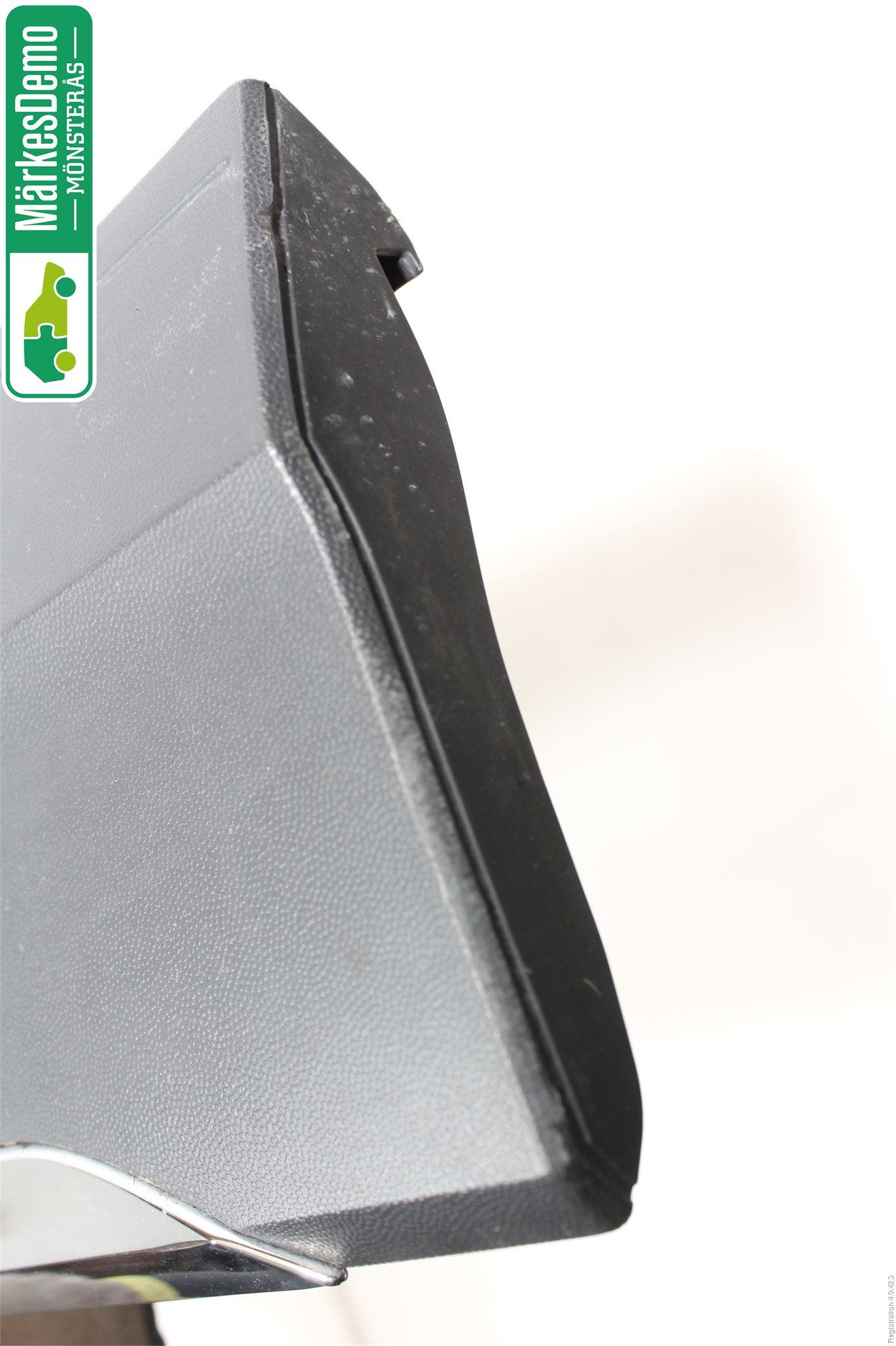 Volkswagen VW T-ROC 18- List Vä