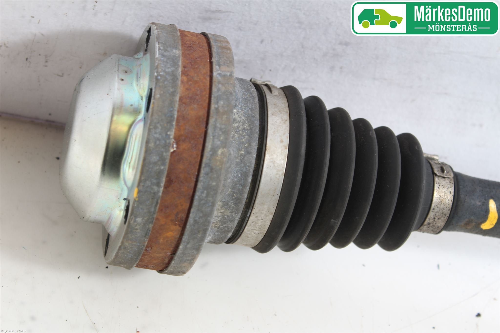 Audi A3/S3 05-13 Drivaxel Fram Vänster