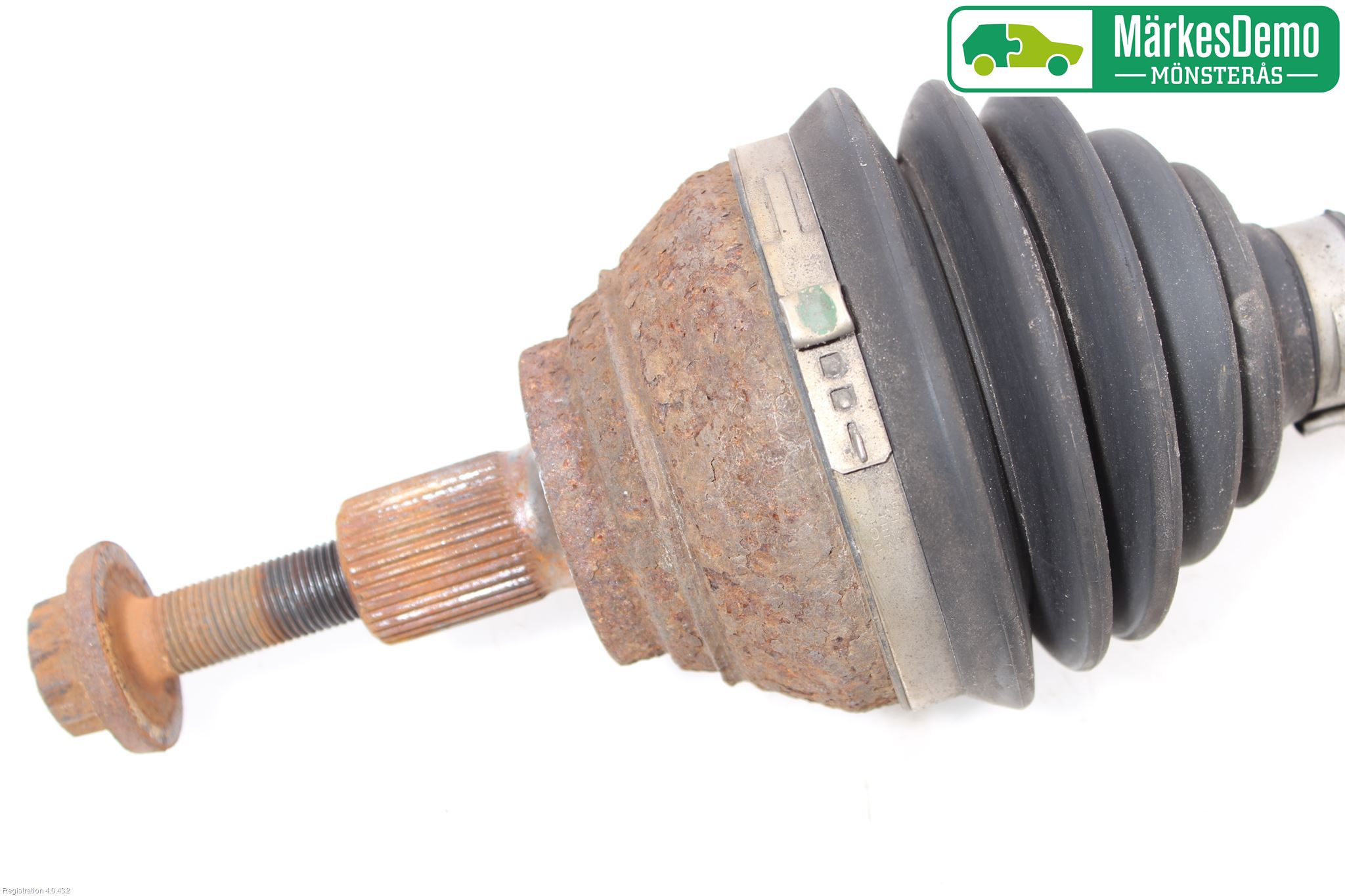 Volkswagen VW CADDY 11-15 Drivaxel Fram Vänster