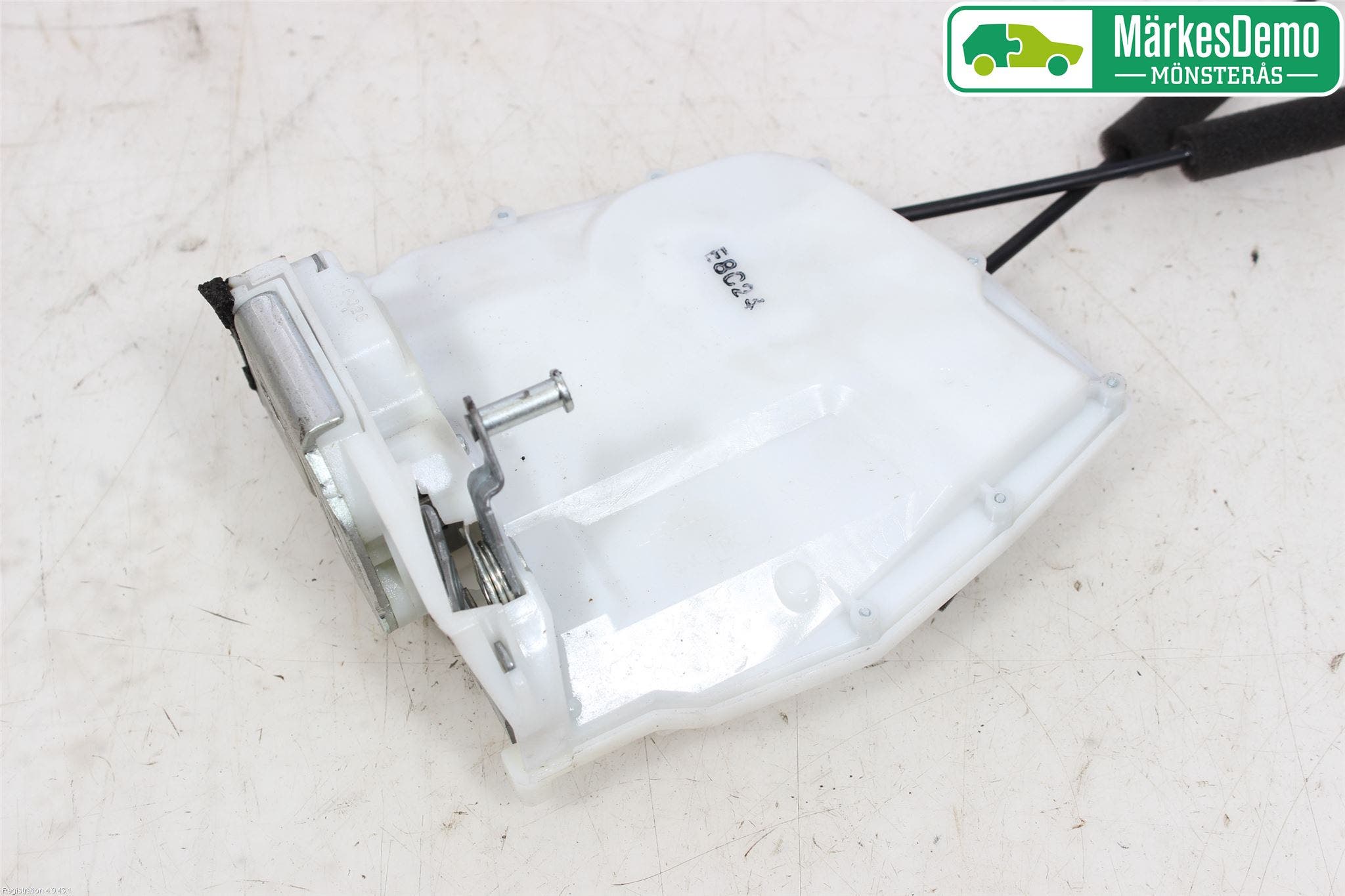 Suzuki SWIFT 11-16 Låskista-Dörrlås