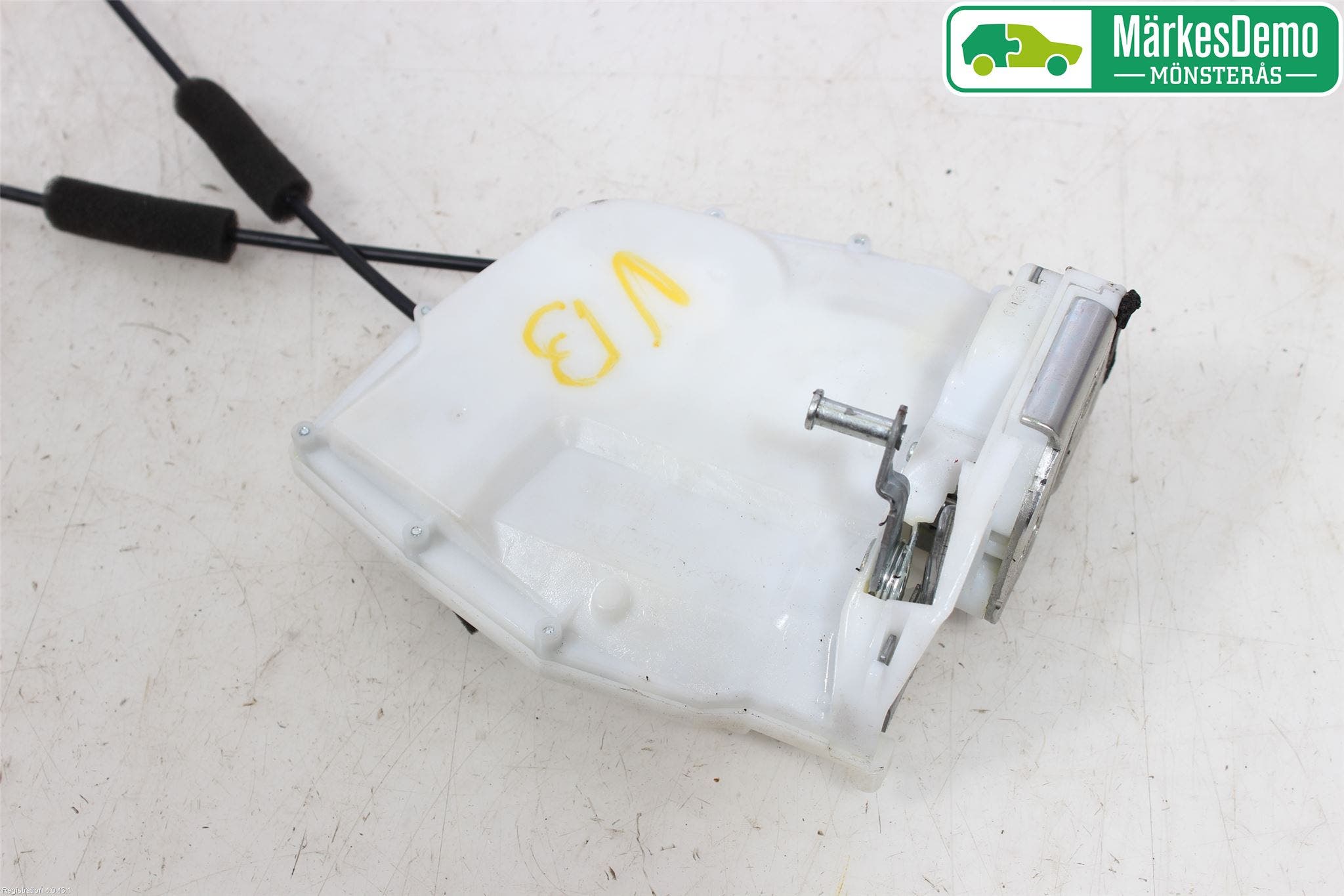 Suzuki SWIFT 11-16 Låskista-Dörrlås