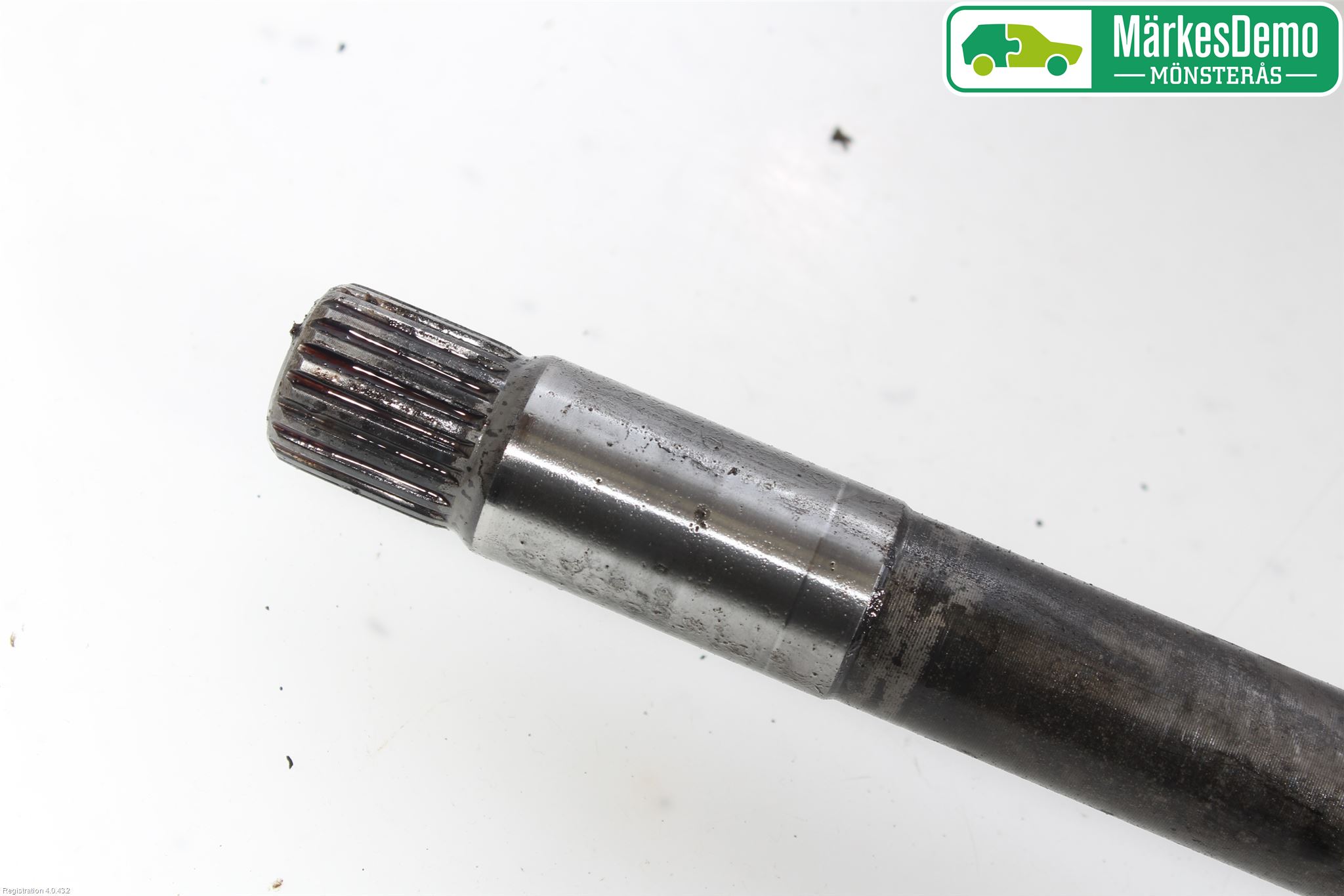 Toyota RAV4 13-18 Drivaxel Fram Höger