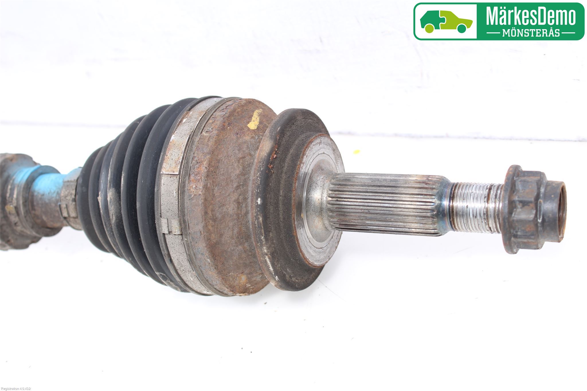 Toyota RAV4 13-18 Drivaxel Fram Höger