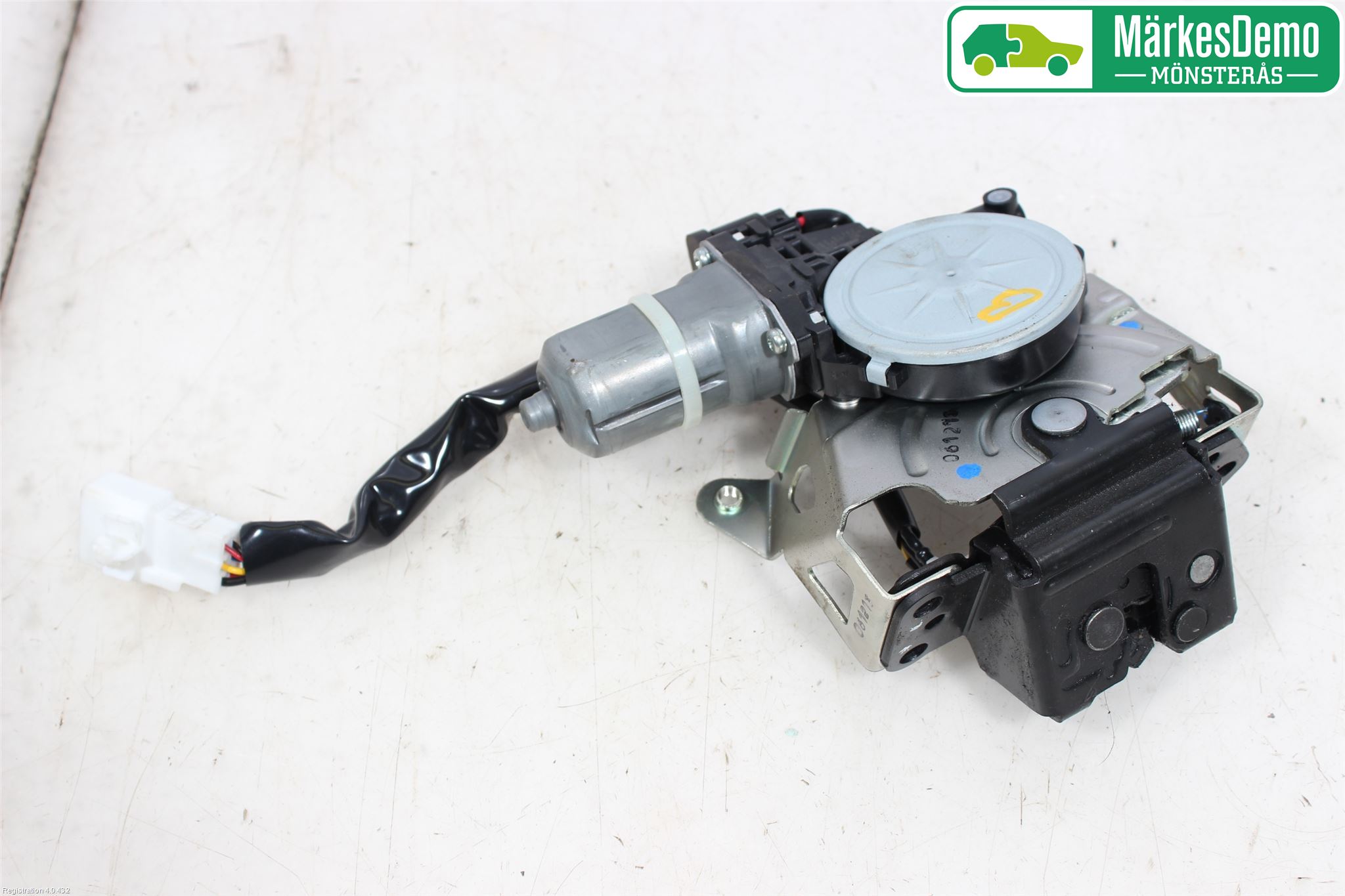 Toyota RAV4 13-18 Låskista Baklucka