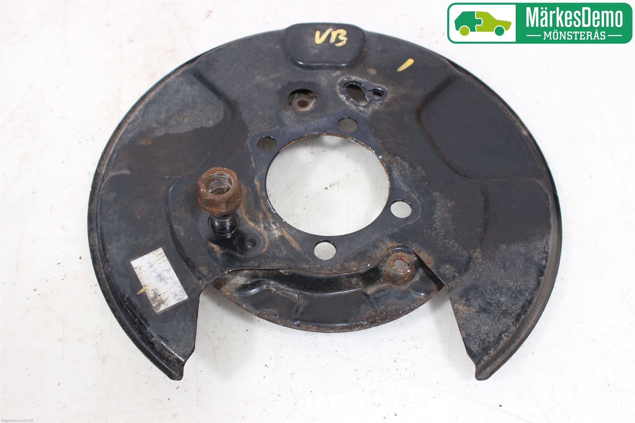 Toyota RAV4 13-18 Bromssköld Bak