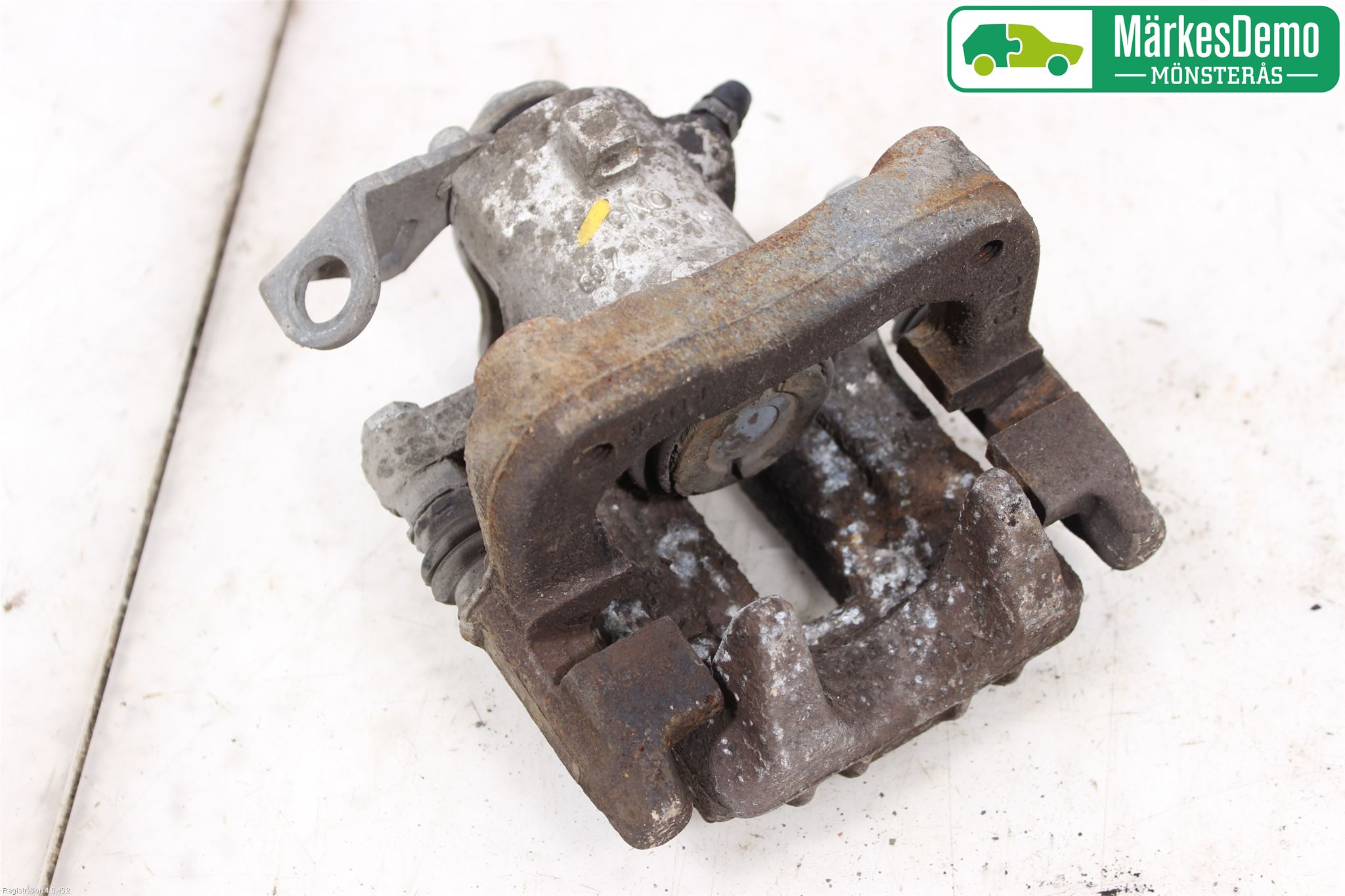 Skoda RAPID Bromsok Bak Vänster