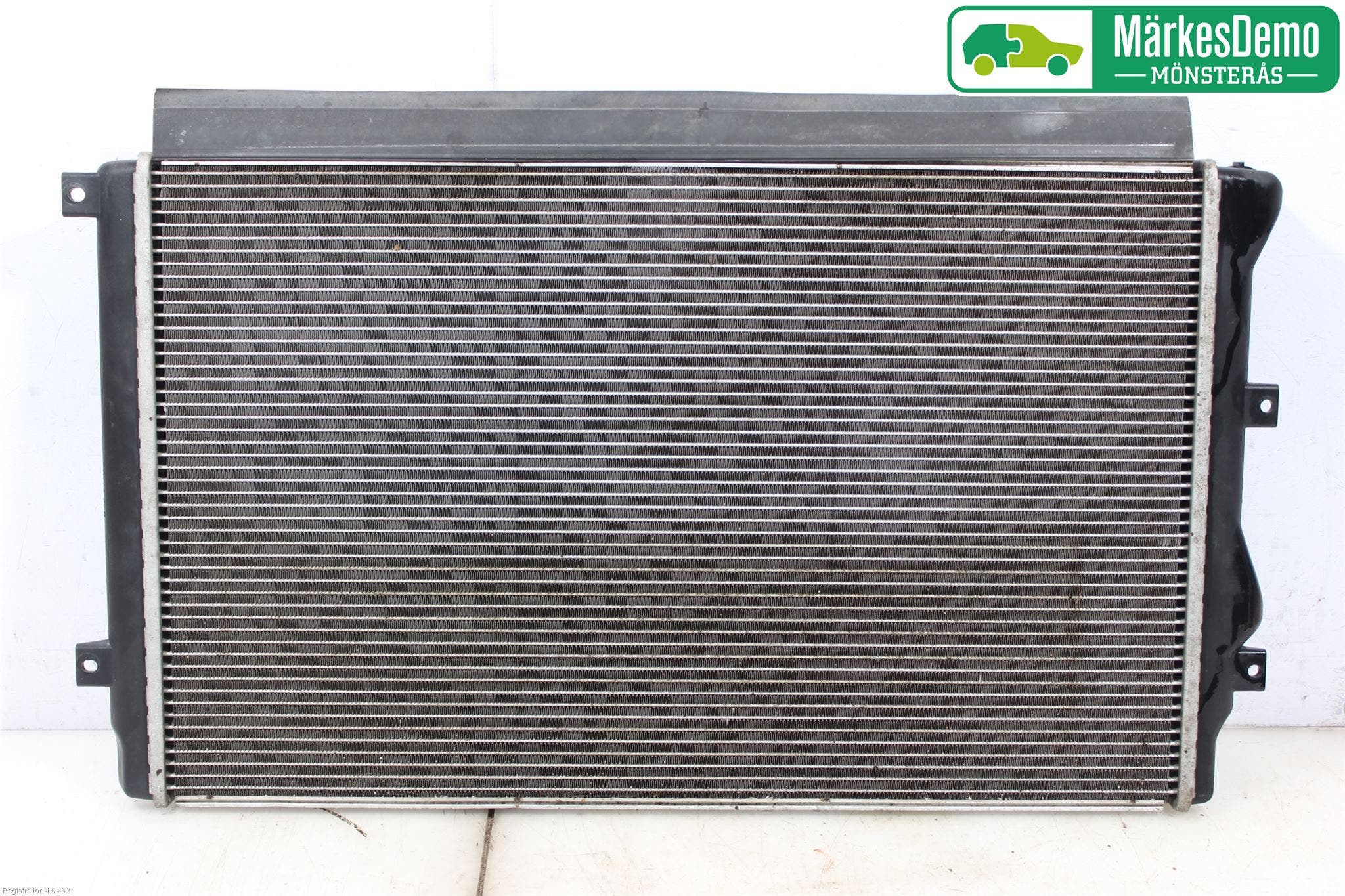 Volkswagen VW GOLF V 04-09 Kylare Man