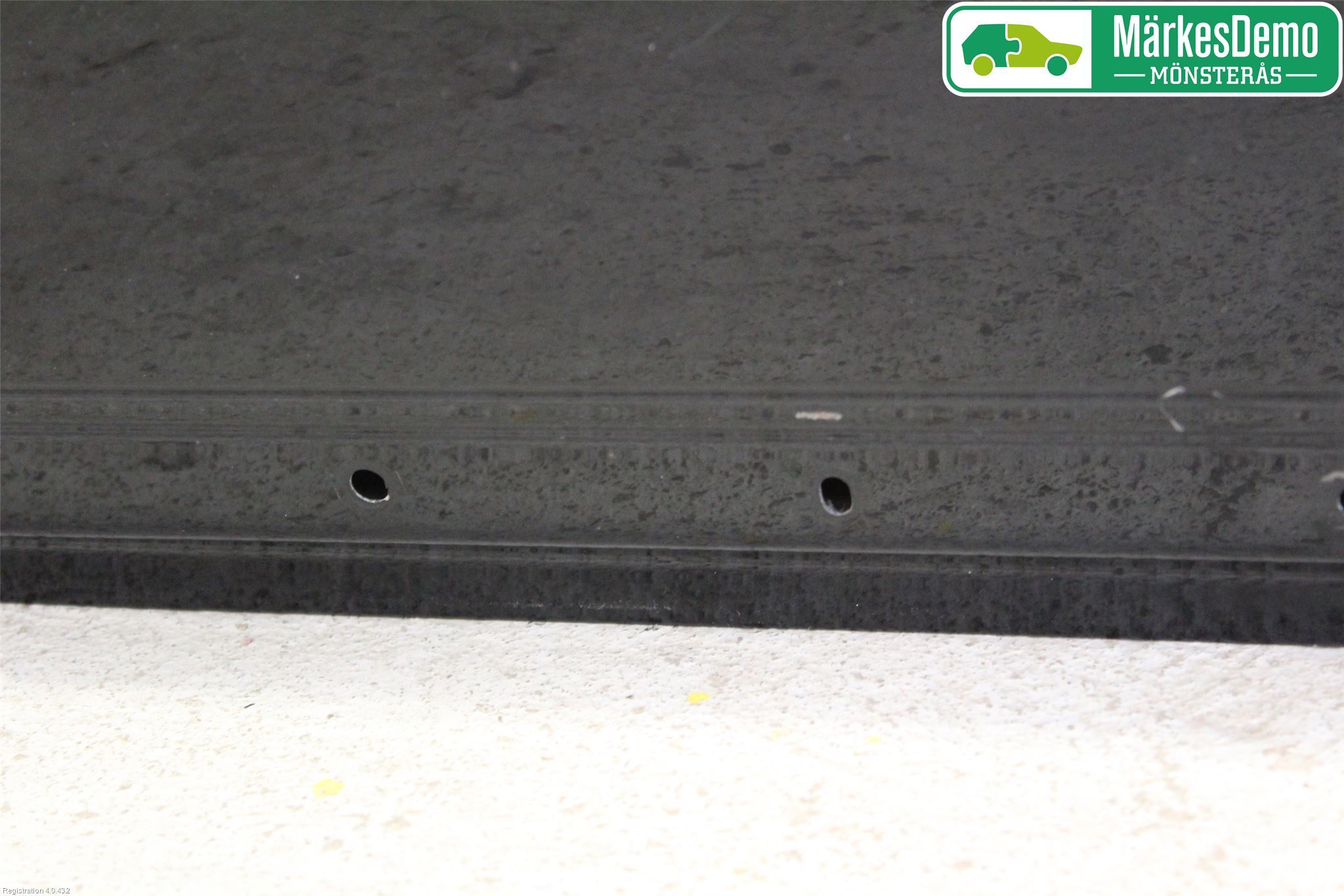 Volvo V70 08-13 Dörr Fram Vänster