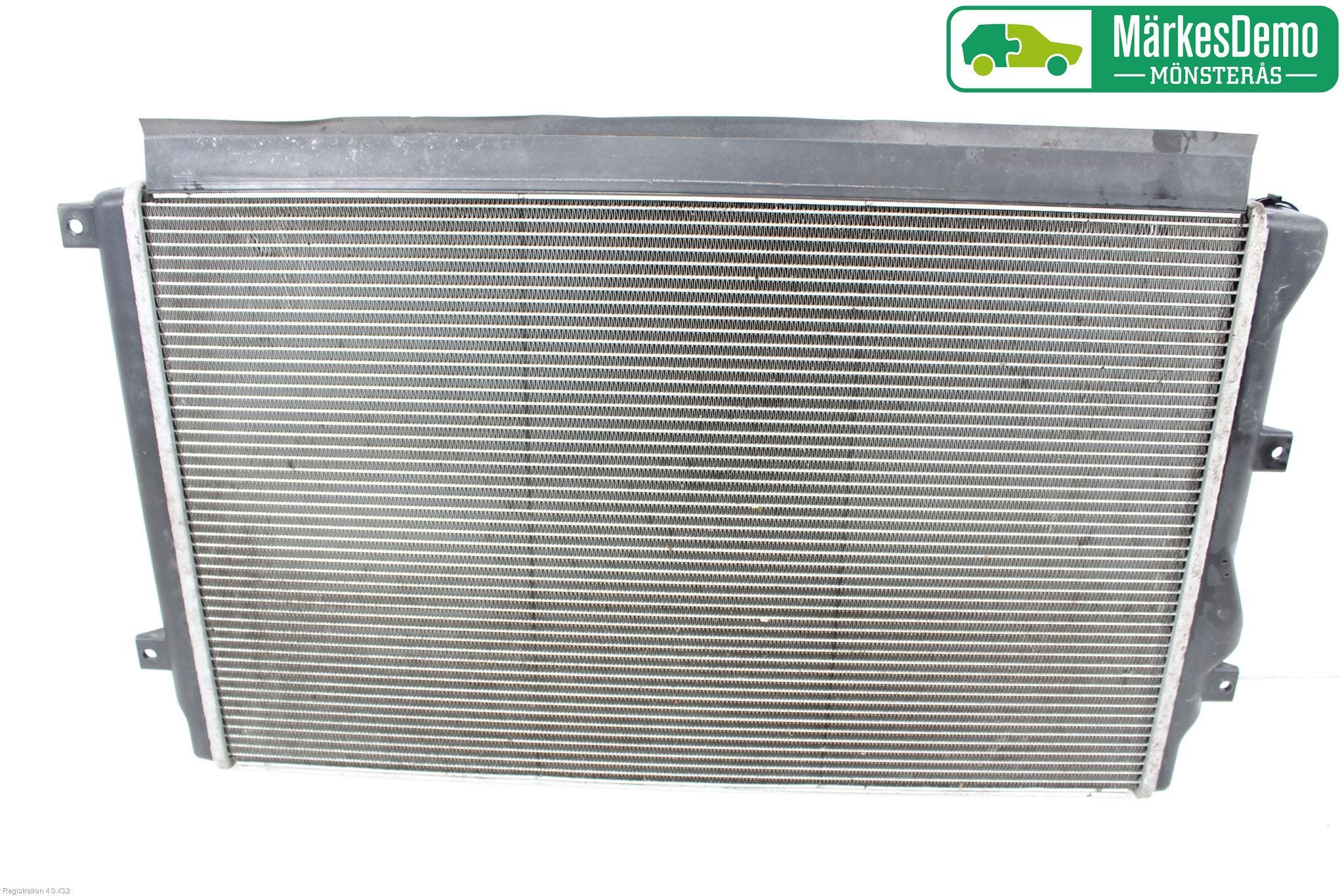 Volkswagen VW GOLF V 04-09 Kylare Aut