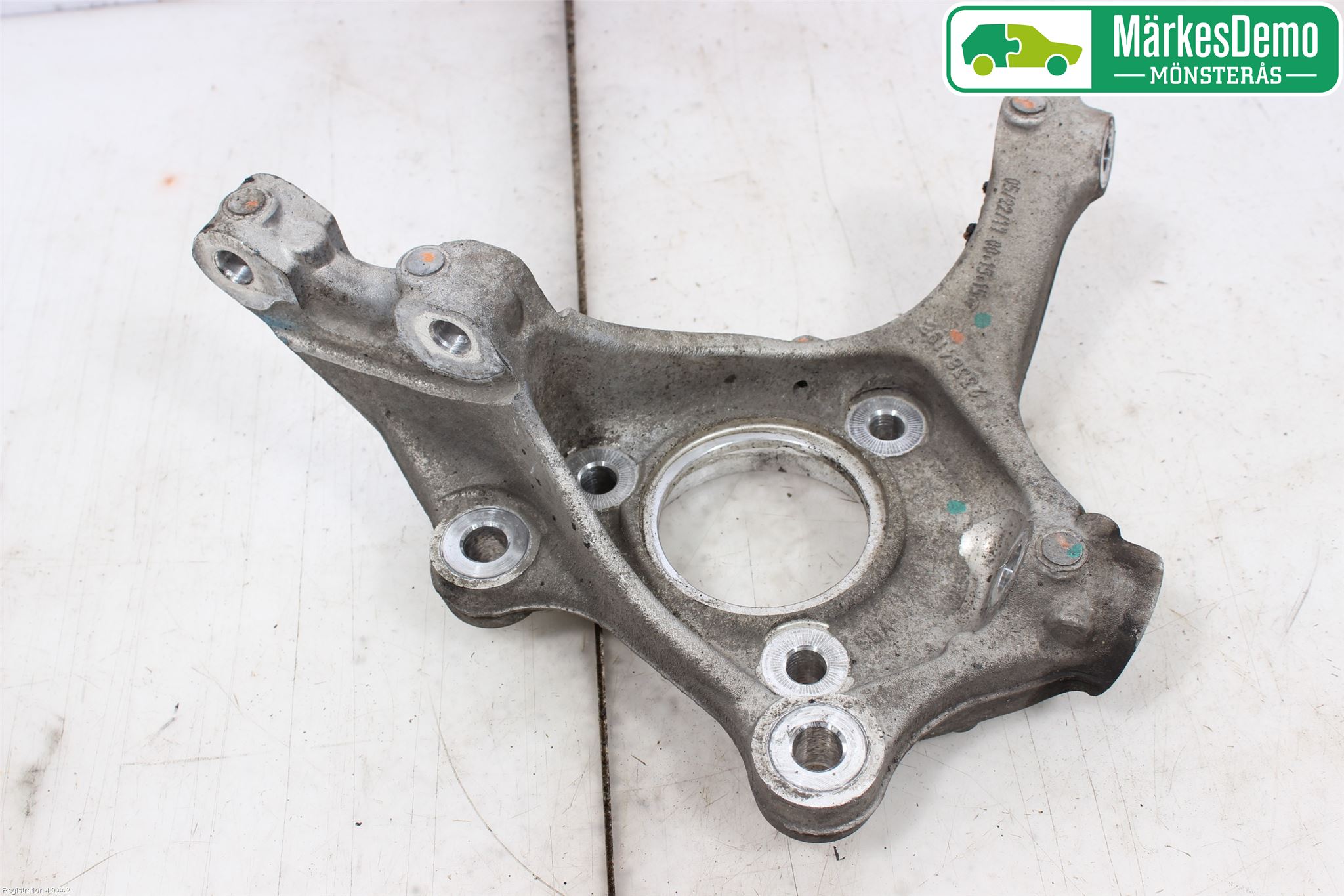 Opel INSIGNIA 17- Styrspindel Lagerhus Hö