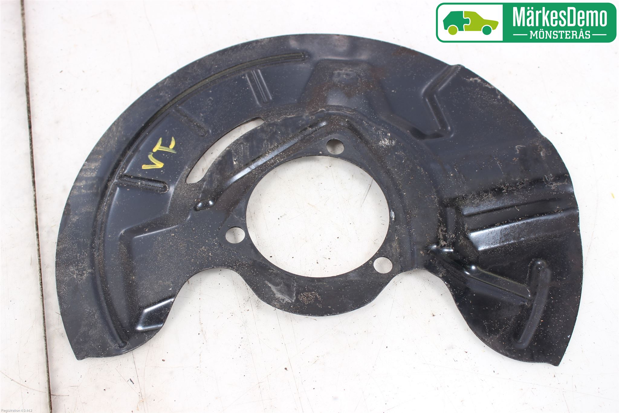 Opel INSIGNIA 17- Bromssköld Fram