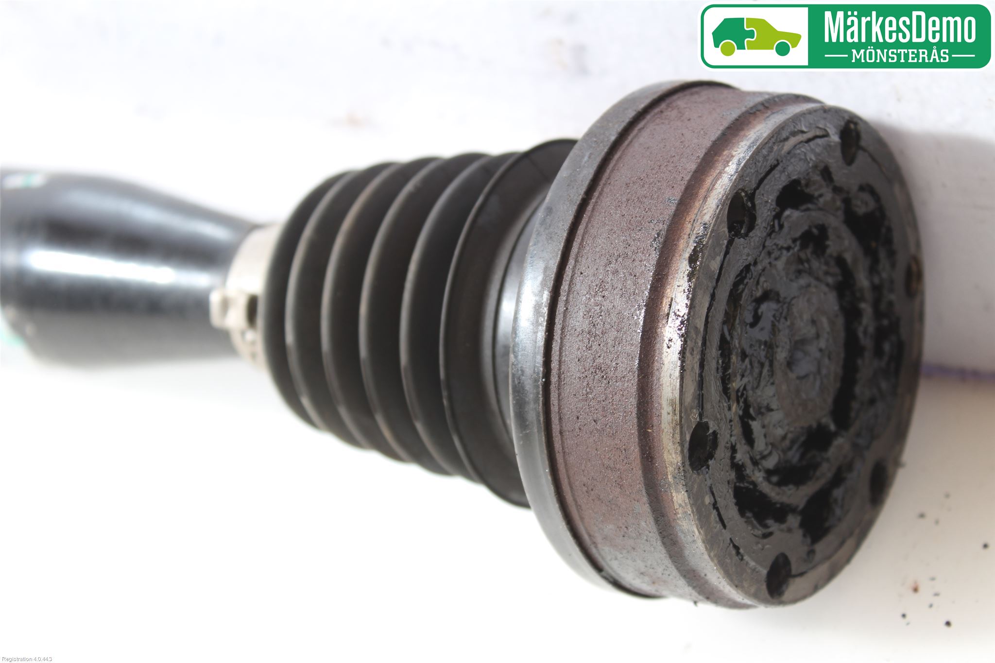 Skoda FABIA 99-07 Drivaxel Fram Höger