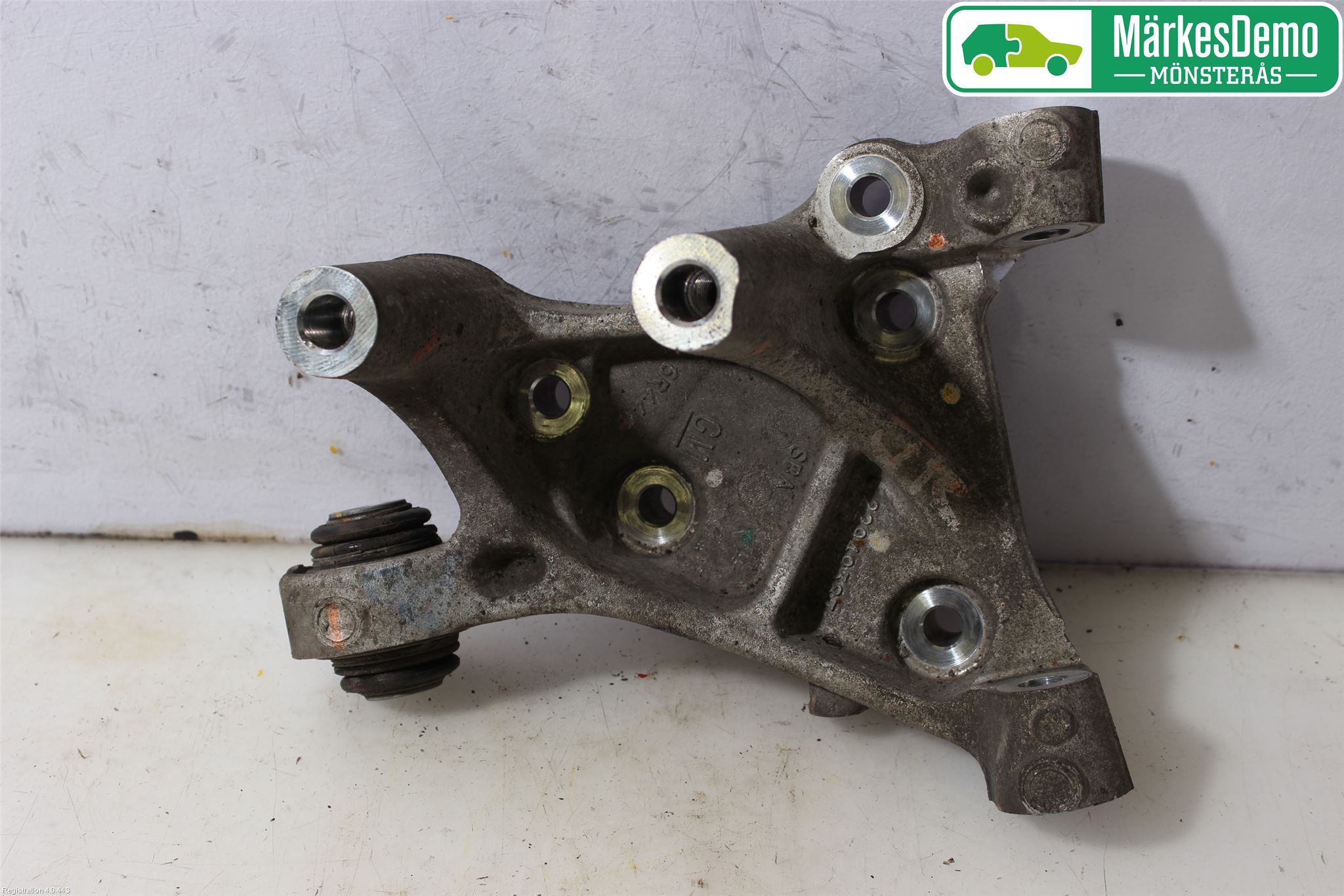 Opel INSIGNIA 17- Styrspindel Lagerhus Hö