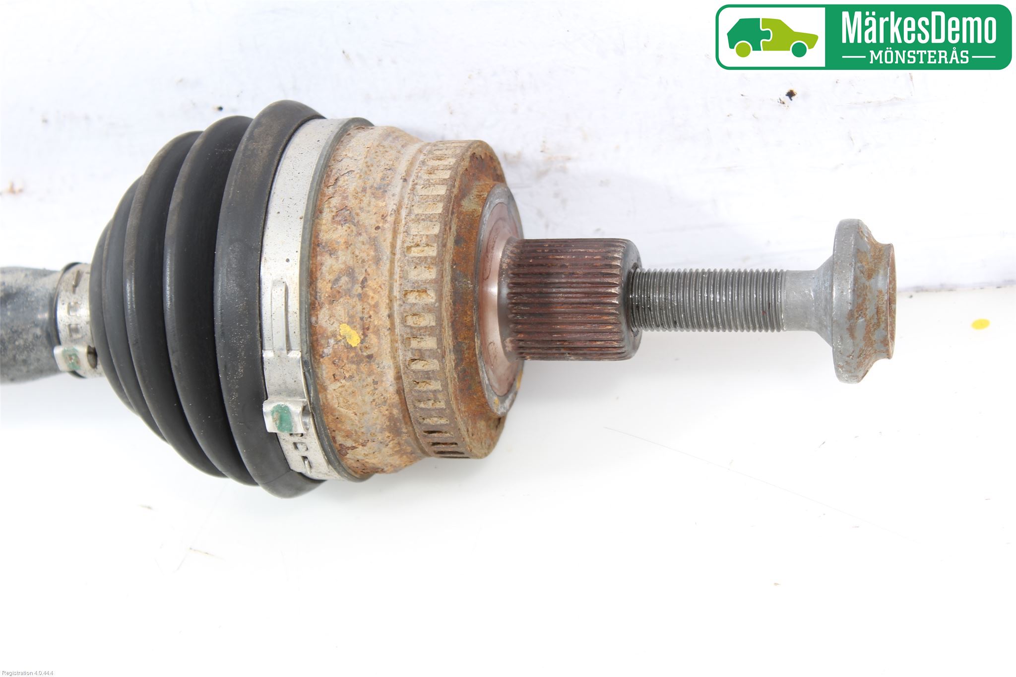 Audi A4/S4 05-07 Drivaxel Fram Höger