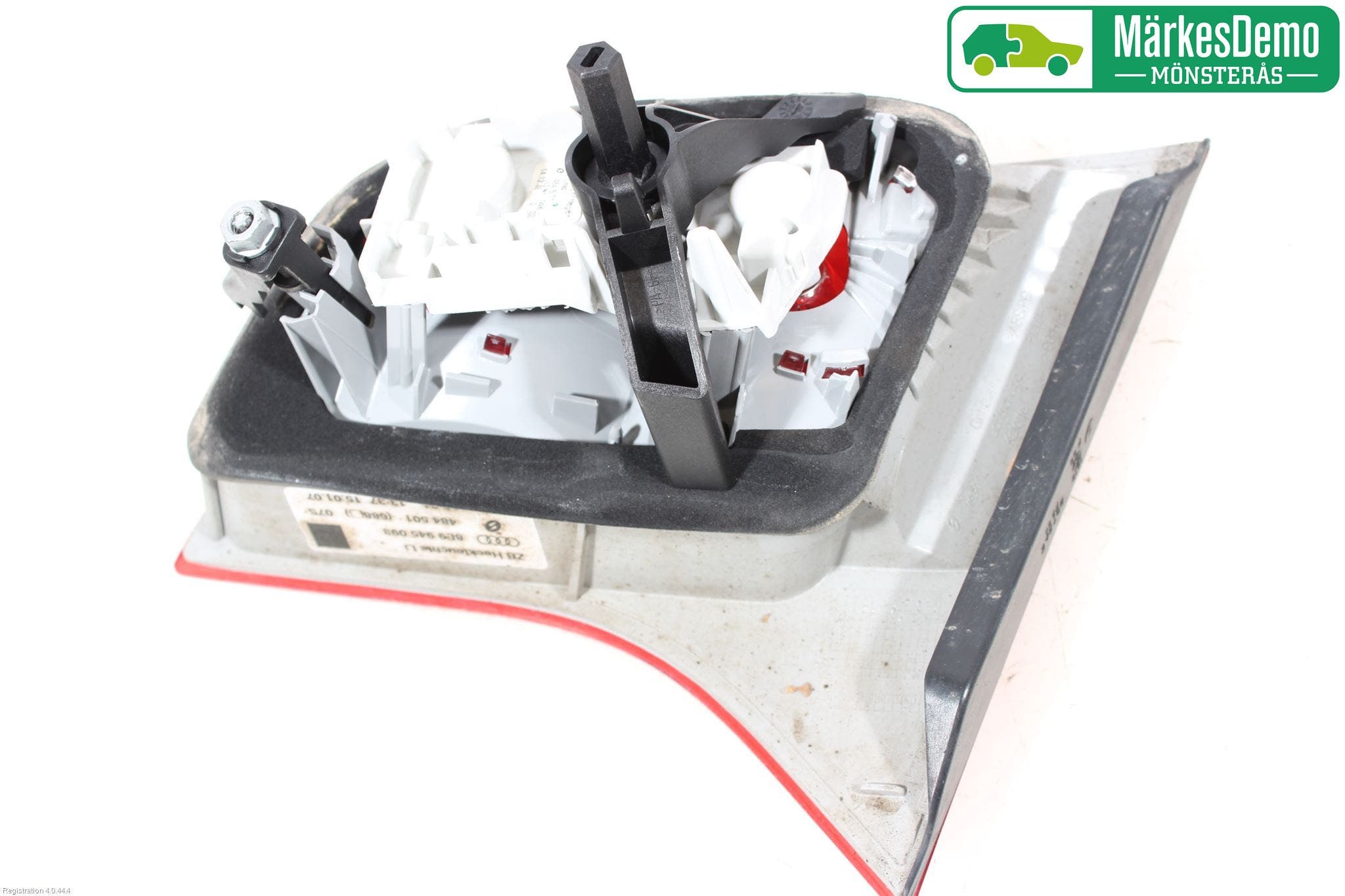 Audi A4/S4 05-07 Bakljus Lucka Vä