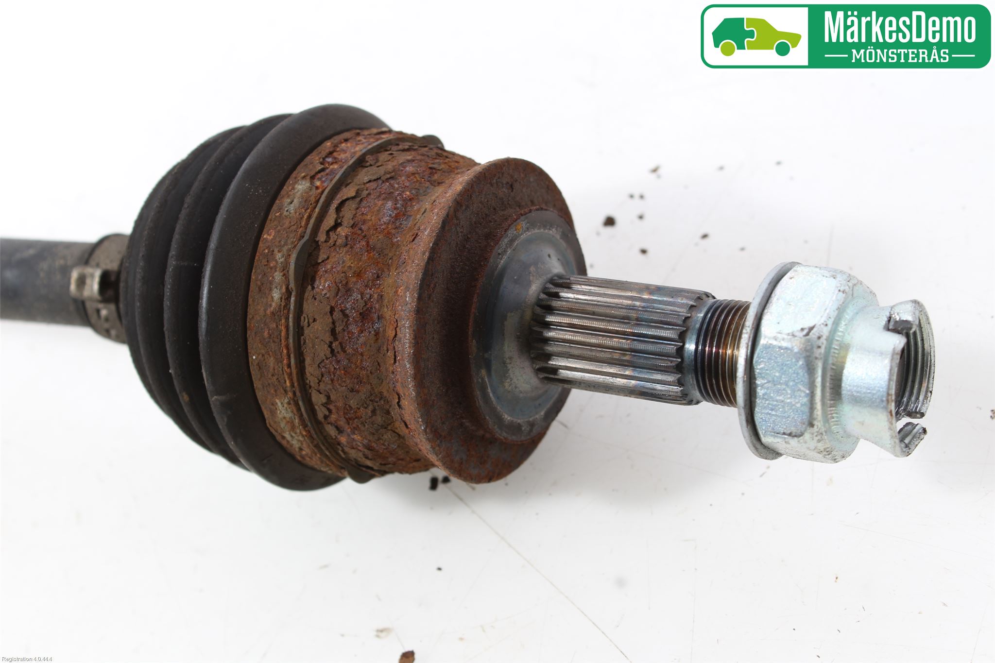 Opel CORSA D 07-14 Drivaxel Fram Vänster