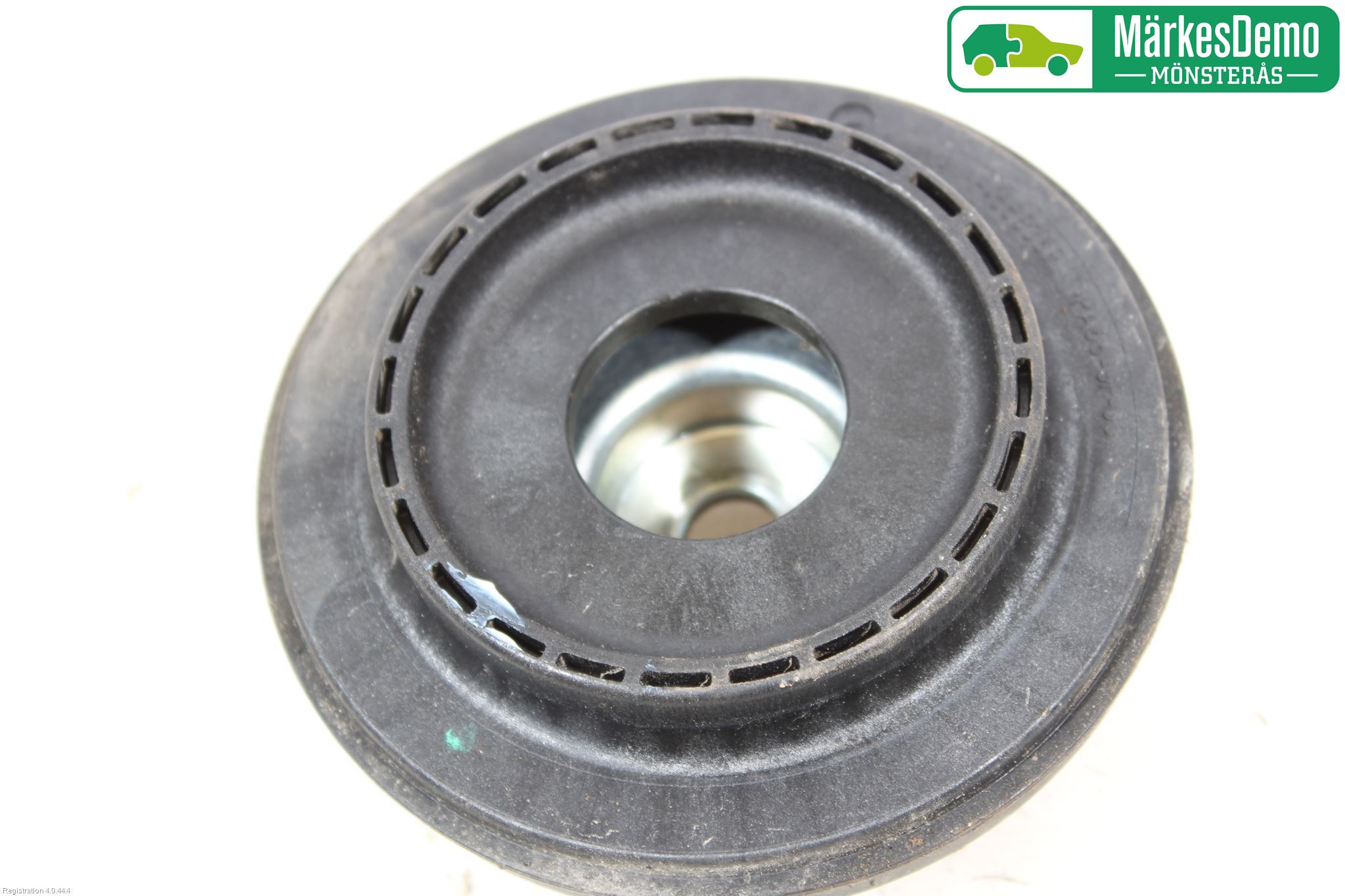 Opel CORSA D 07-14 Fjäderbenslager Fram