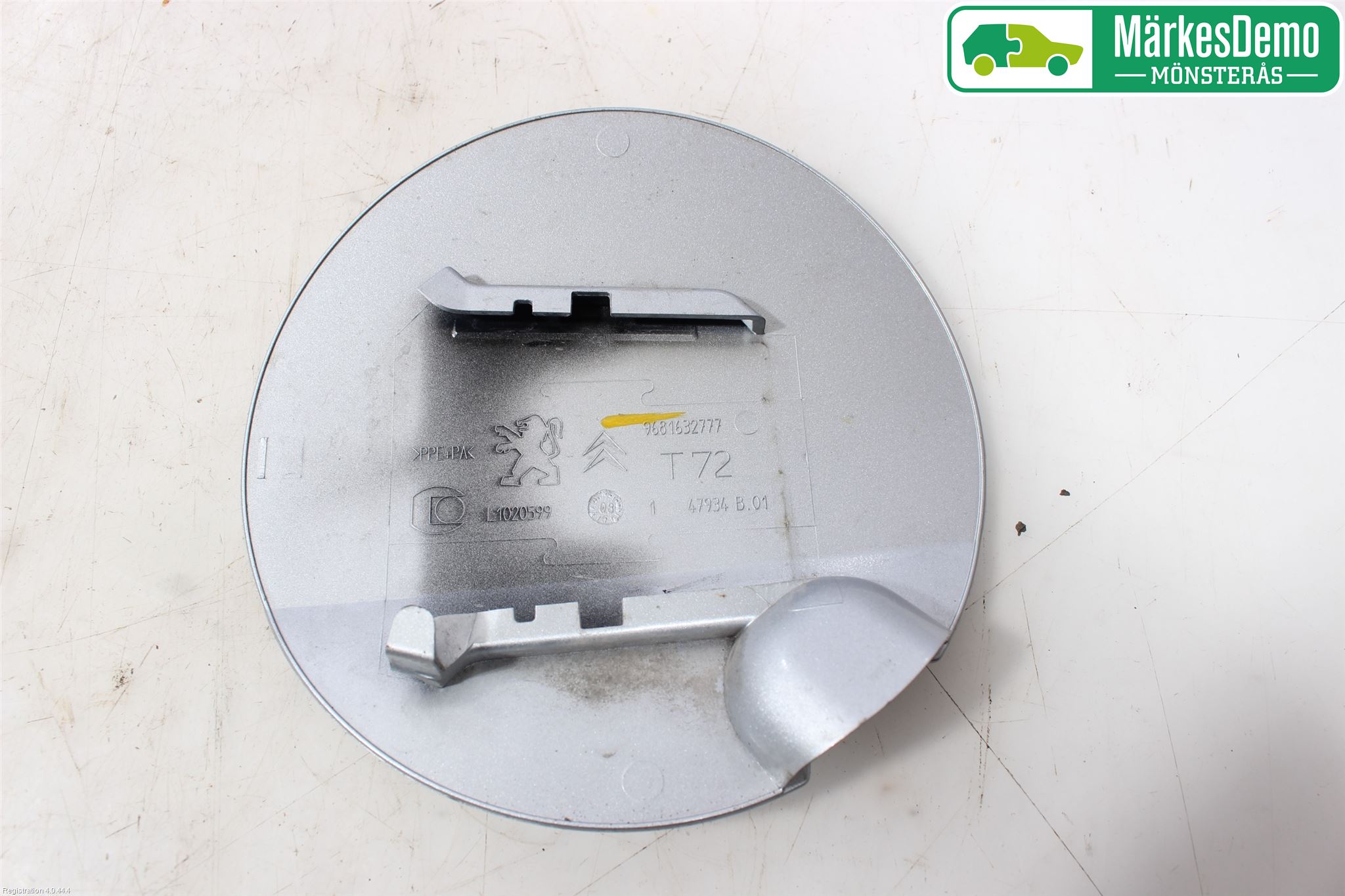 Peugeot 308 08-13 Tanklucka