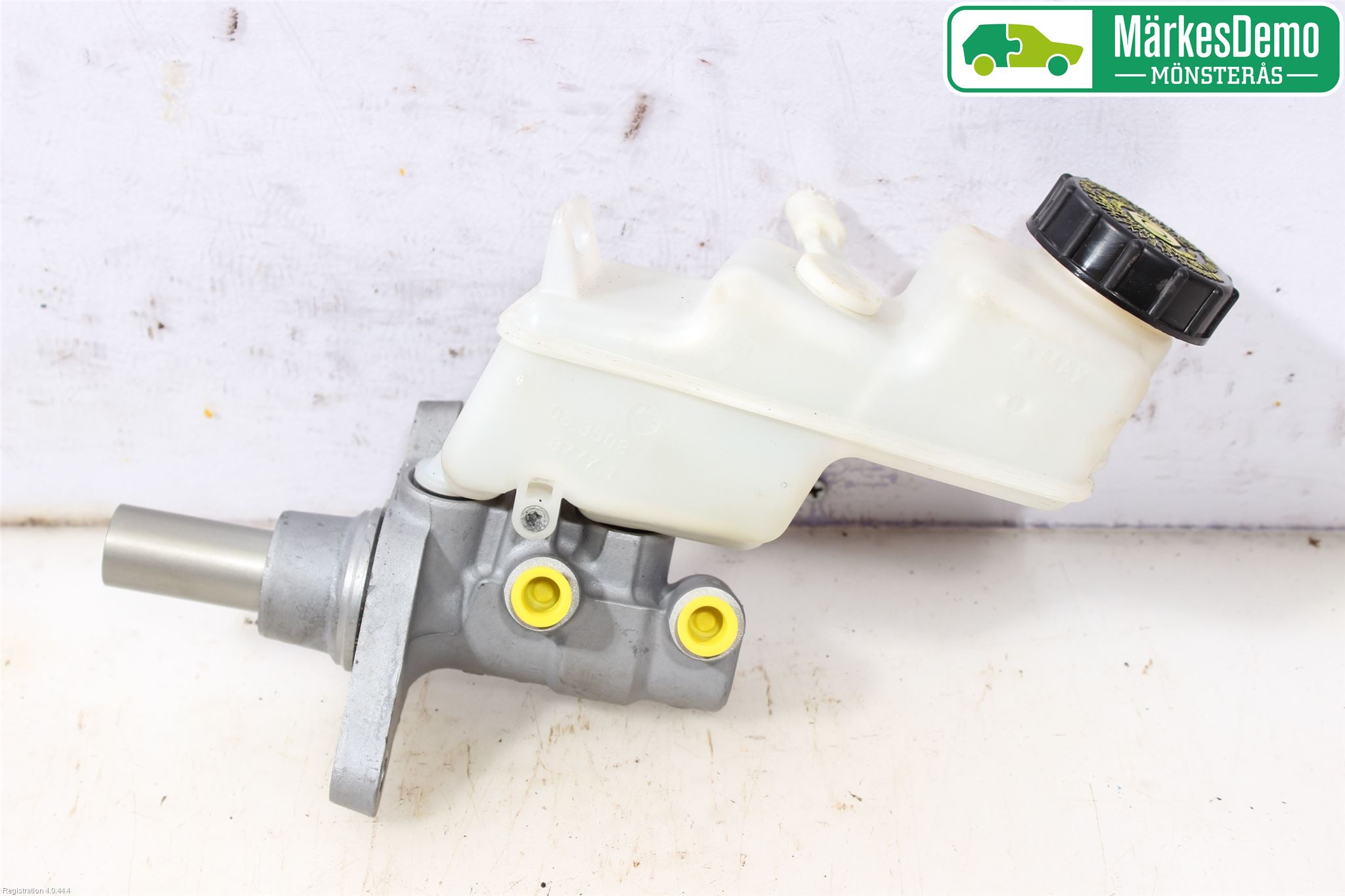 Toyota YARIS XP130 12-14 Broms Huvudcylinder