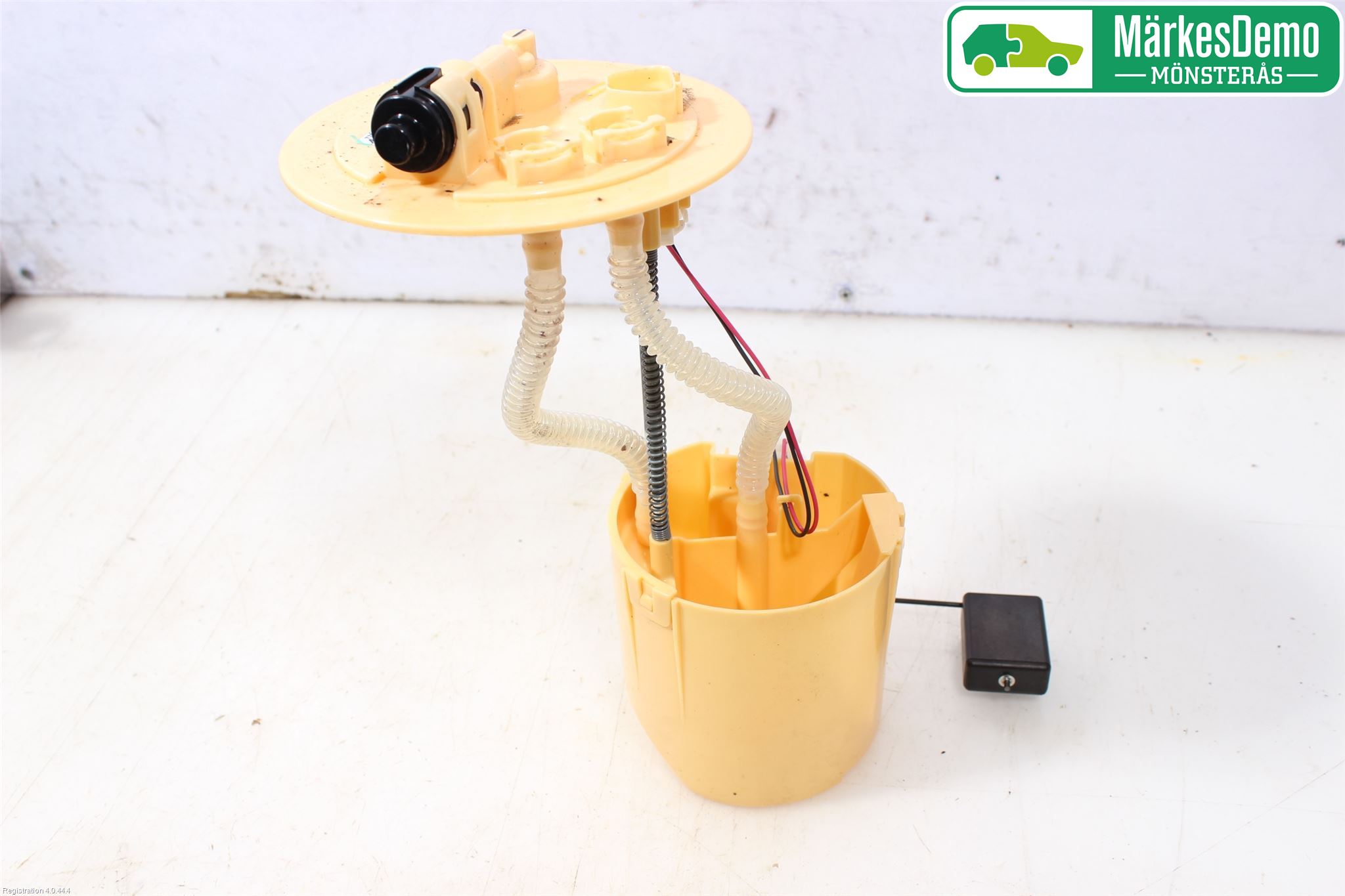 Toyota YARIS XP130 12-14 Bränslet. Armat. Ej Givare