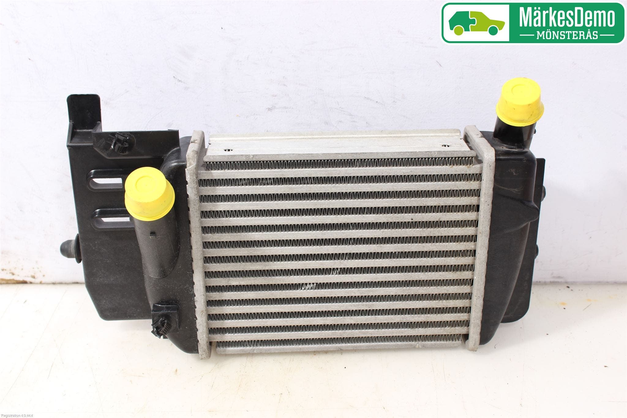 Toyota YARIS XP130 12-14 Laddluft-Intercooler Kyl