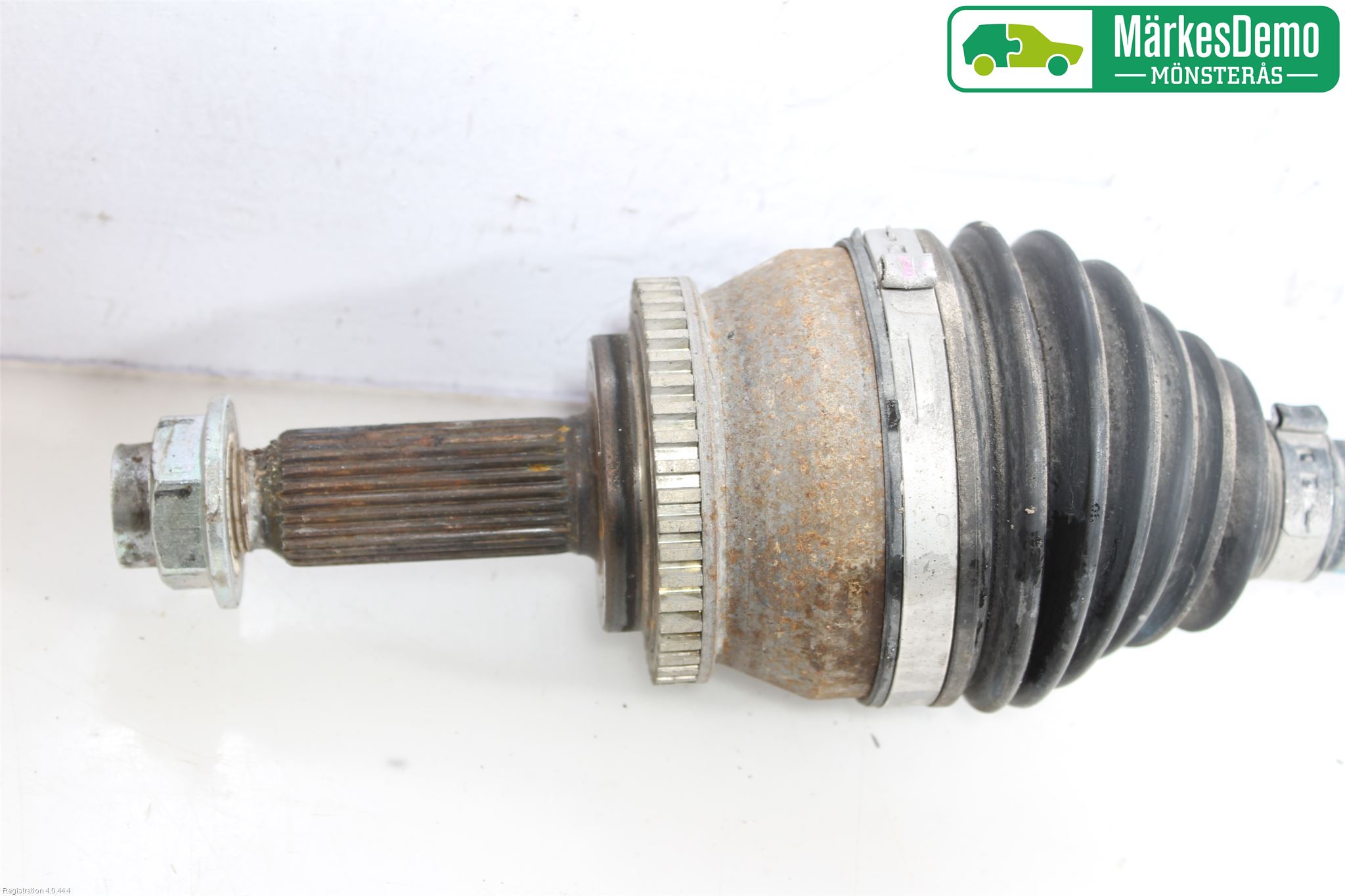 Kia CEED 06-12 Drivaxel Fram Höger