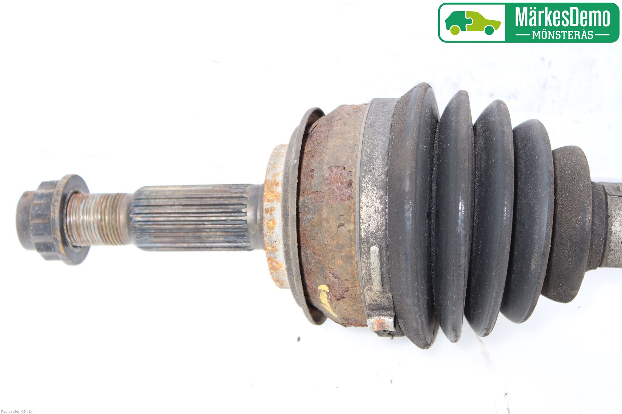 Toyota YARIS XP130 12-14 Drivaxel Fram Höger