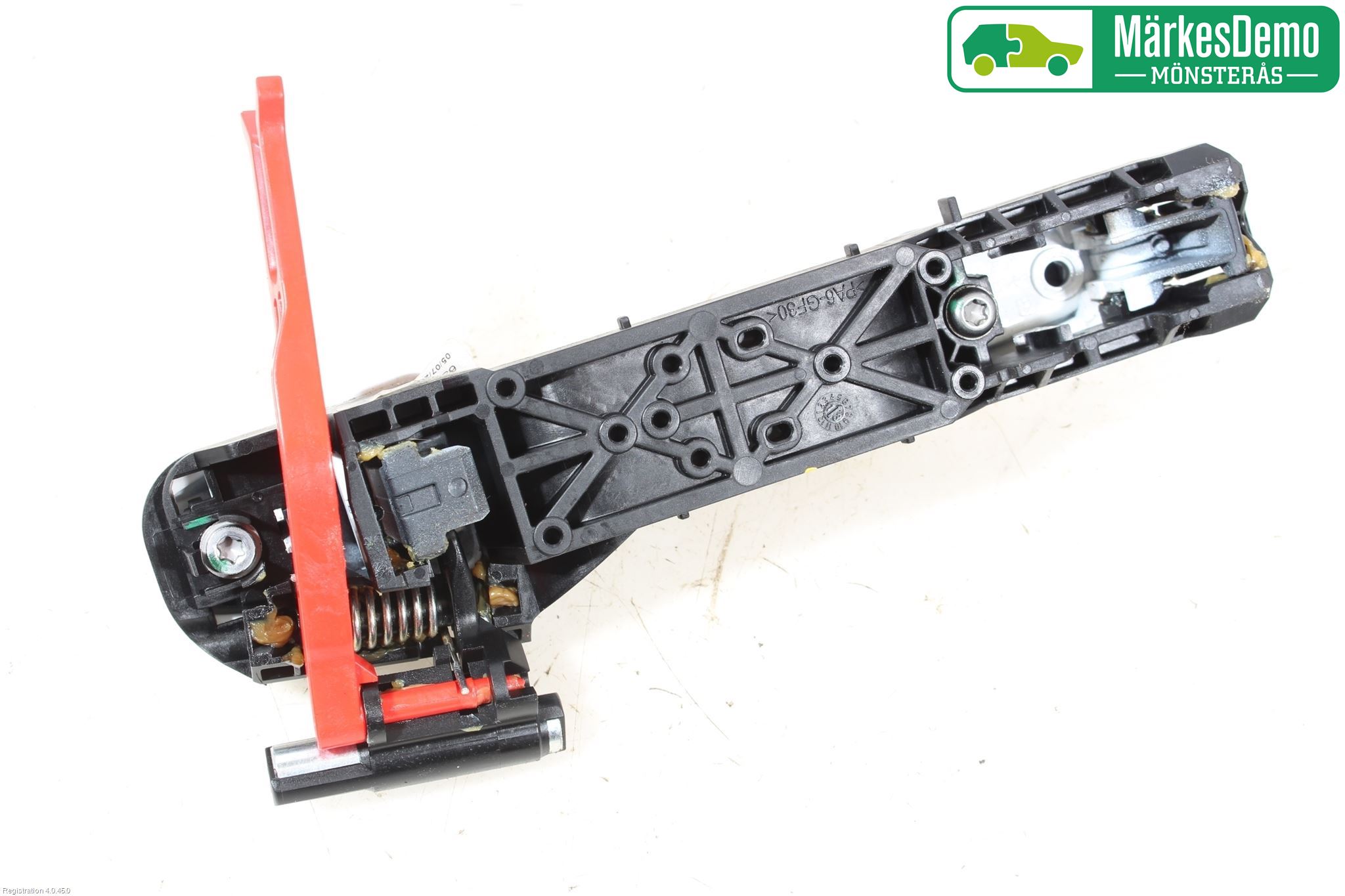 Toyota YARIS XP130 12-14 Dörrhandtag Yttre Hö