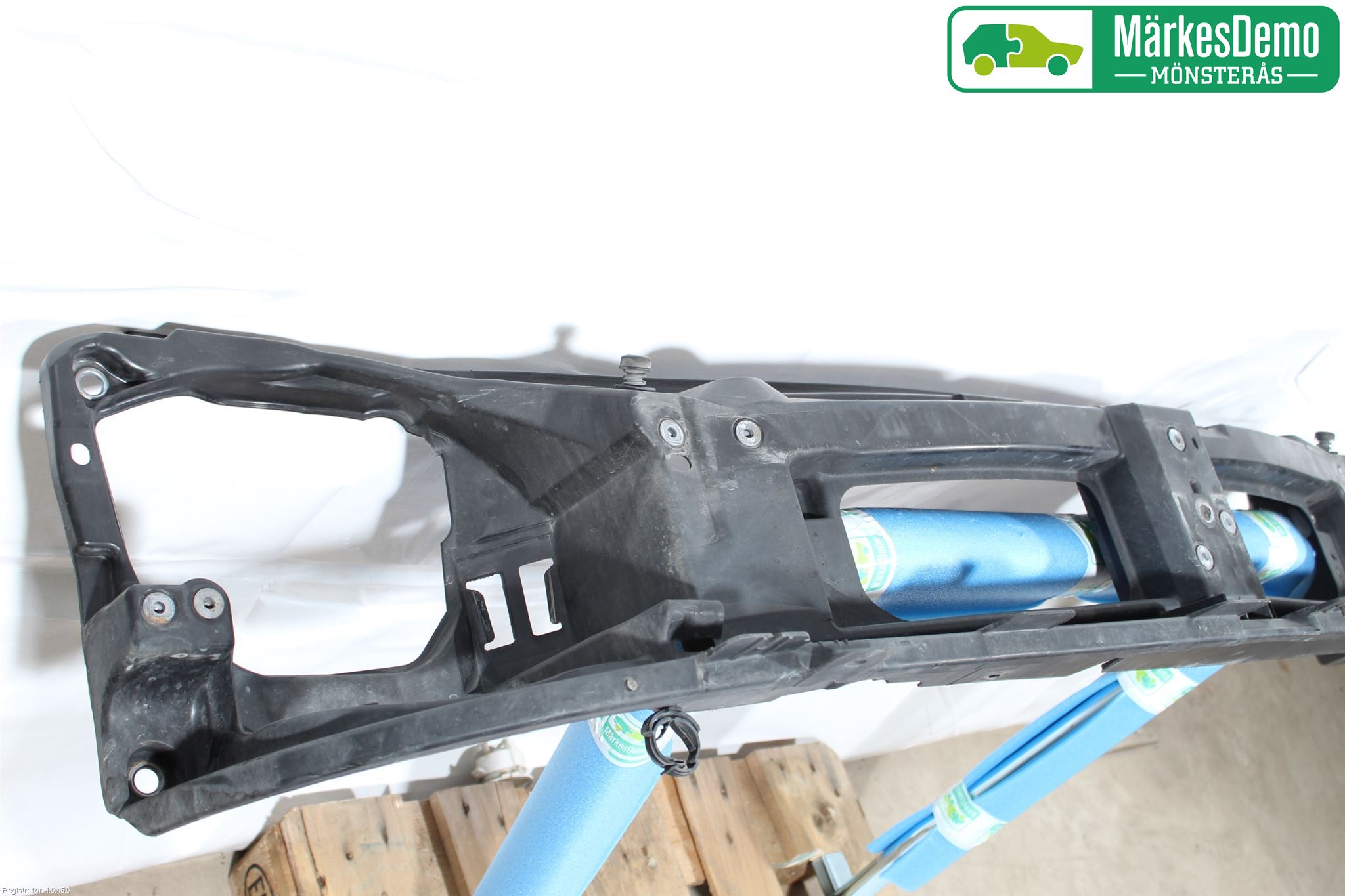 Opel VIVARO 01-14 Front Huvlåsplåt-Balk