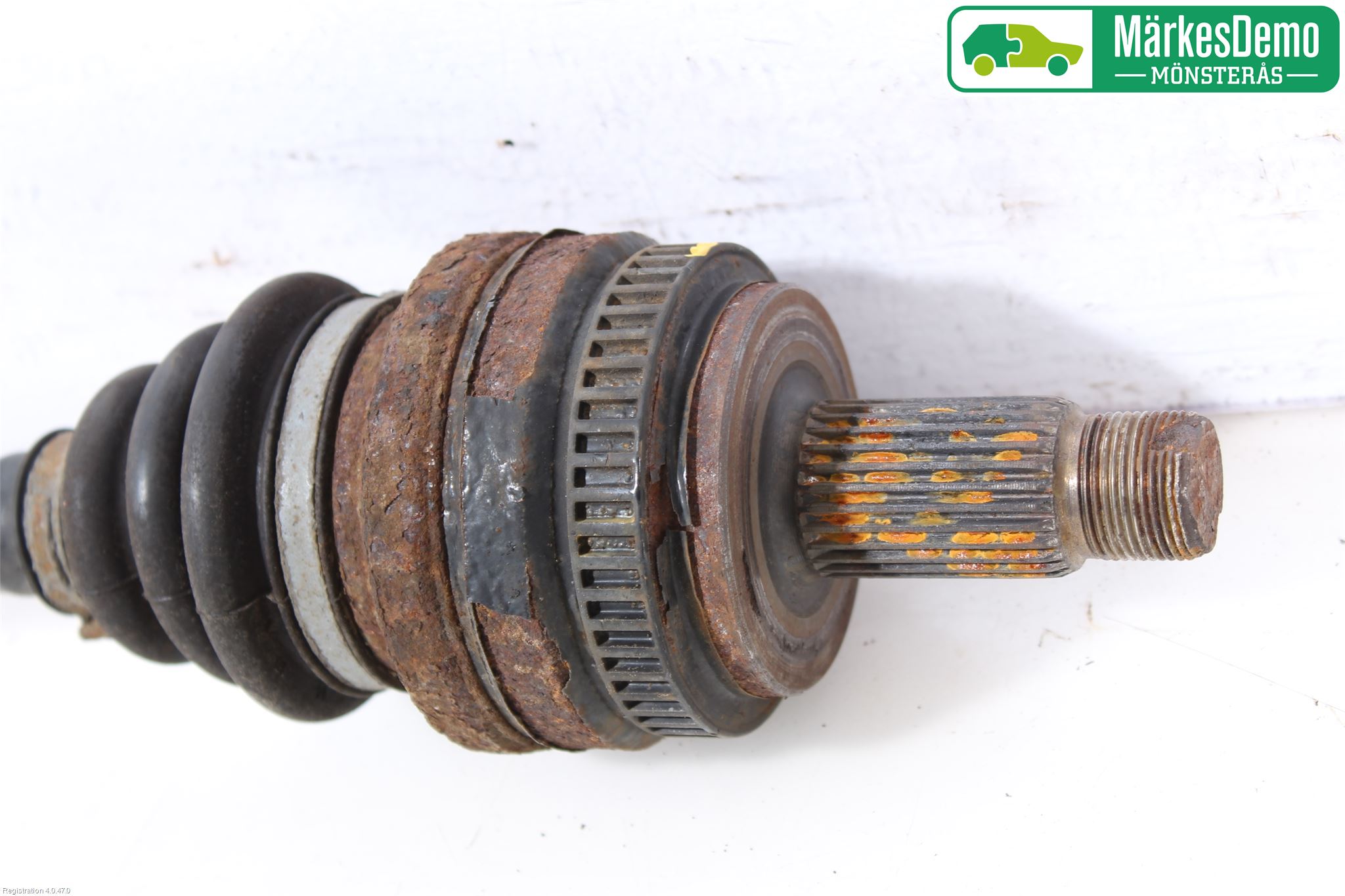 BMW 3 E90/91 SED/TOU 05-12 Drivaxel Bak Höger