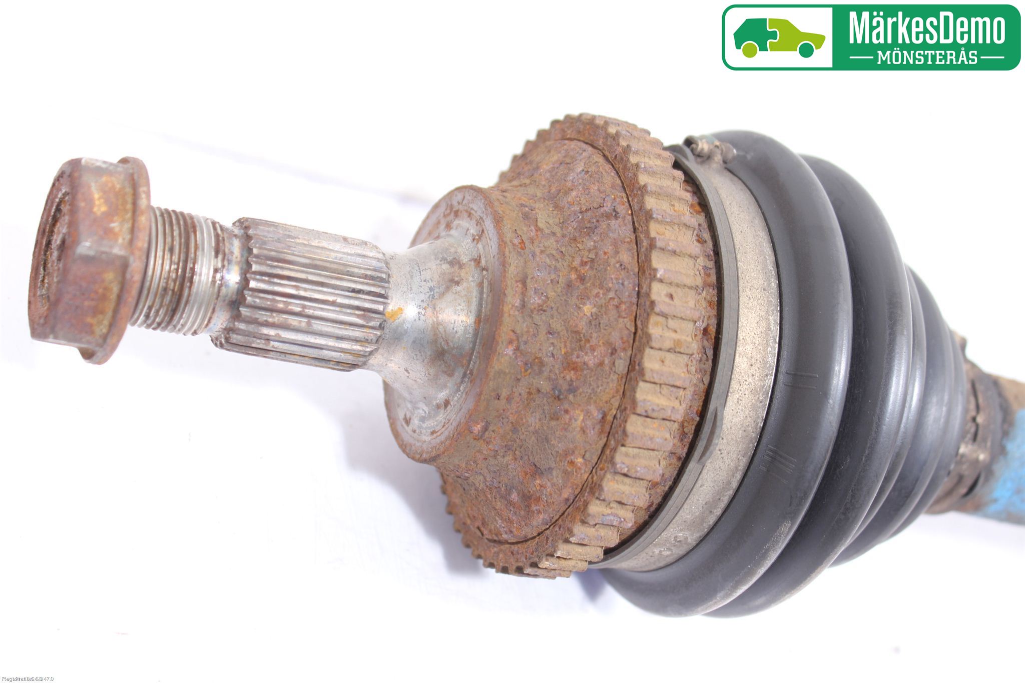 Peugeot 406     99-04 Drivaxel Fram Höger
