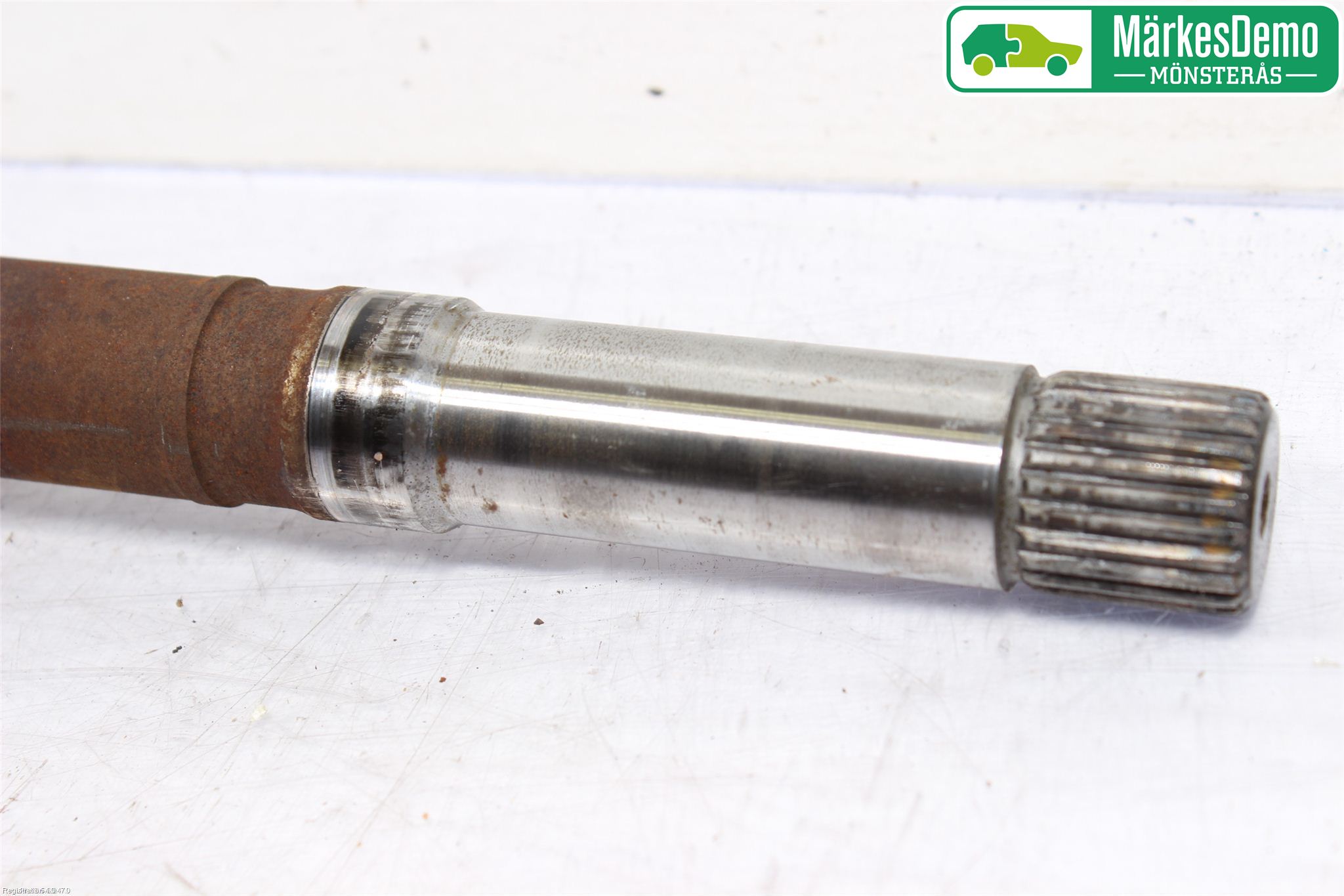 Peugeot 406     99-04 Drivaxel Fram Höger